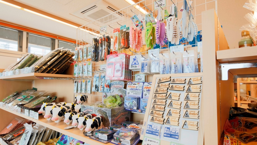 *【ショップあえーる(売店)】大空町の特産品や北海道の様々なお土産が並びます