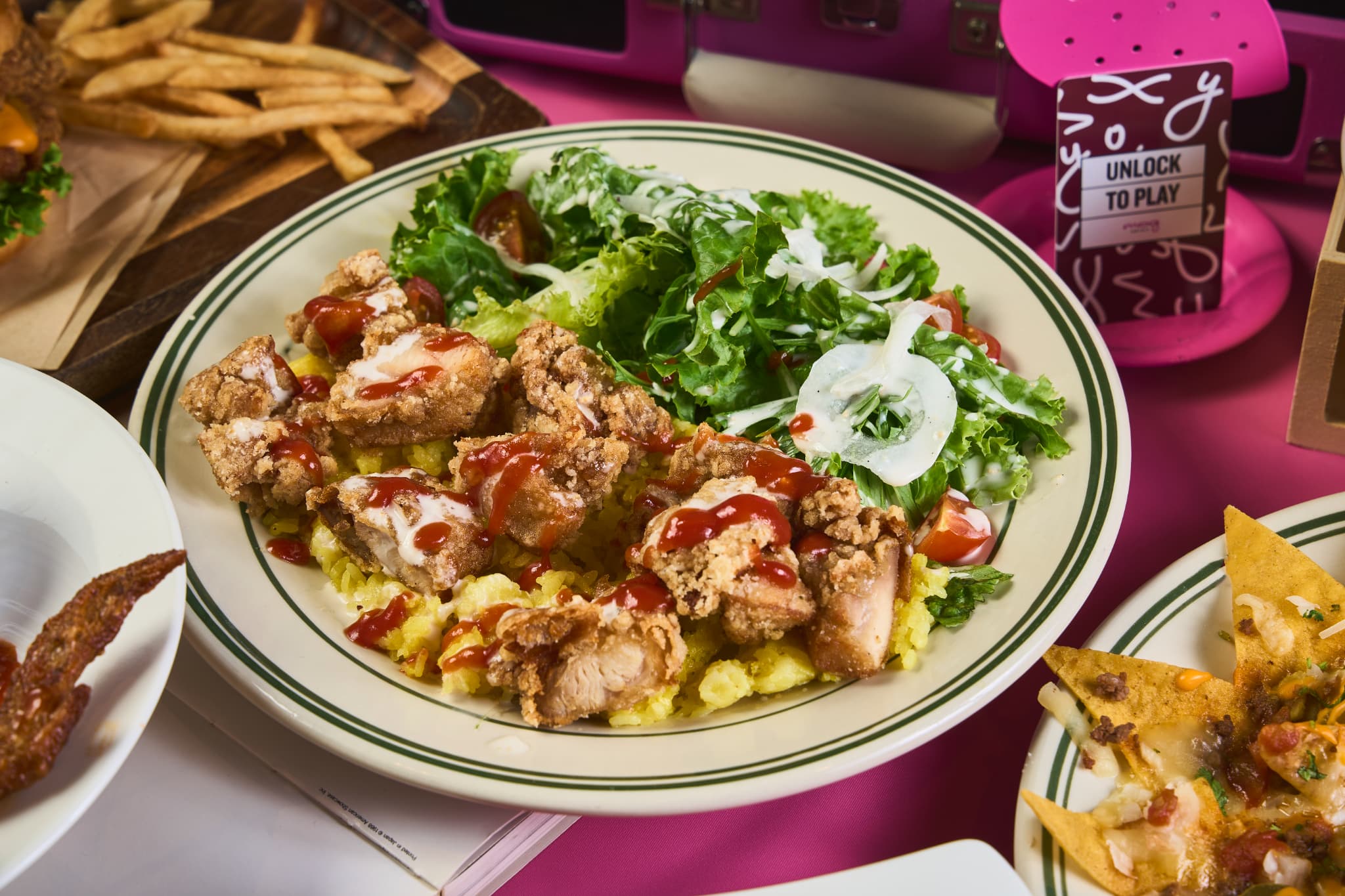 【Cafe ＆Bar】チキンオーバーライス