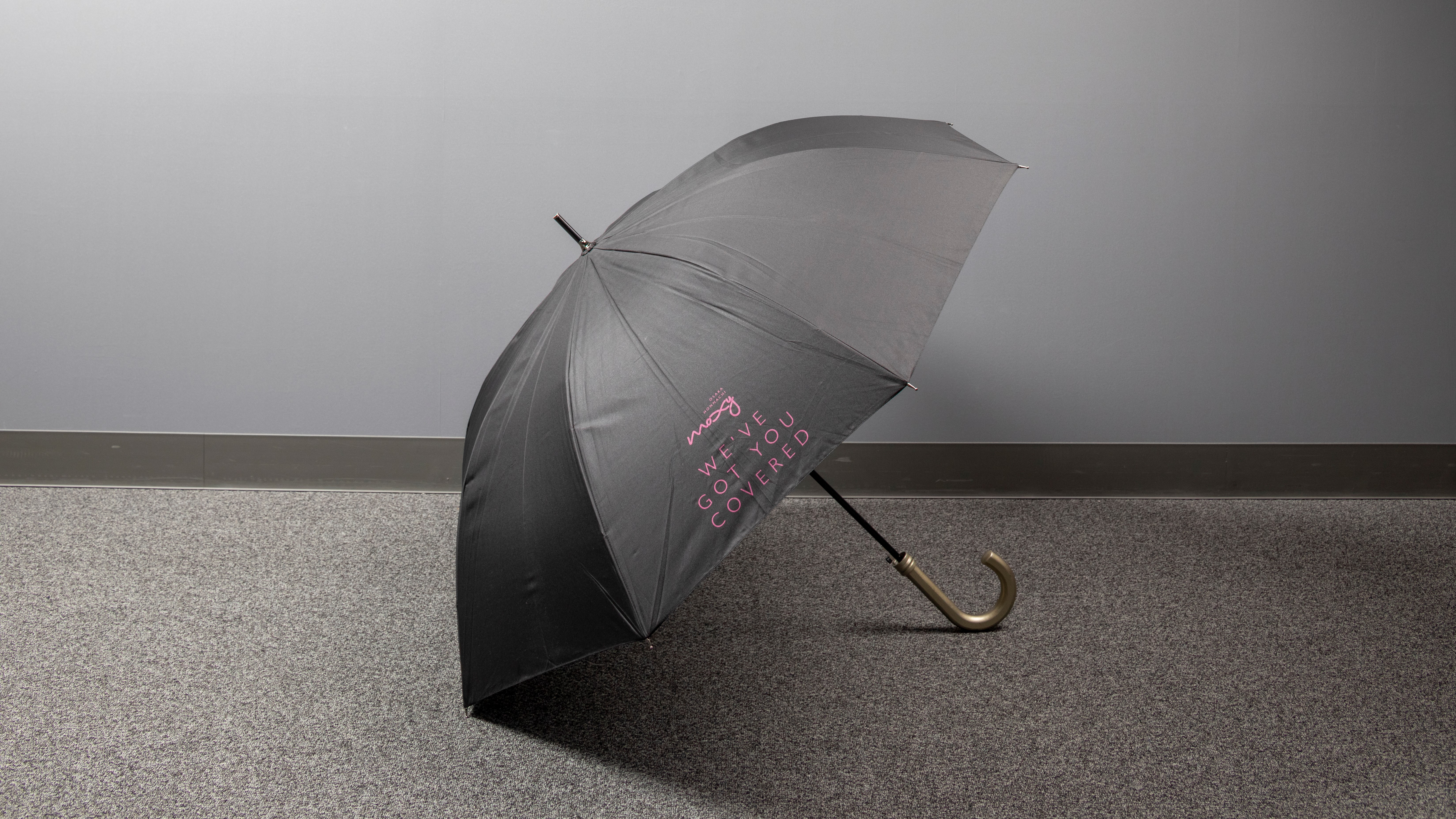 【貸出備品】大きいMOXY傘をフロントにてご用意！