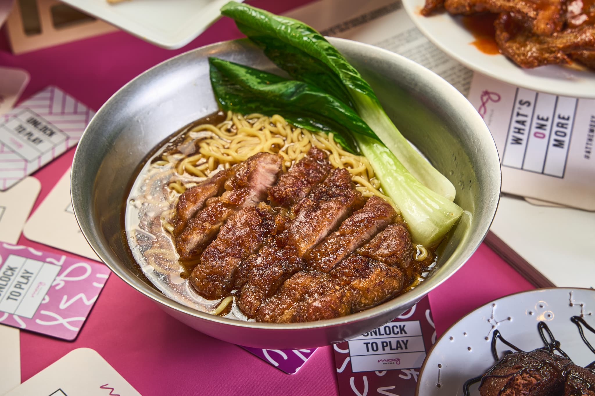 【Cafe ＆Bar】排骨麺（パーコー麺）