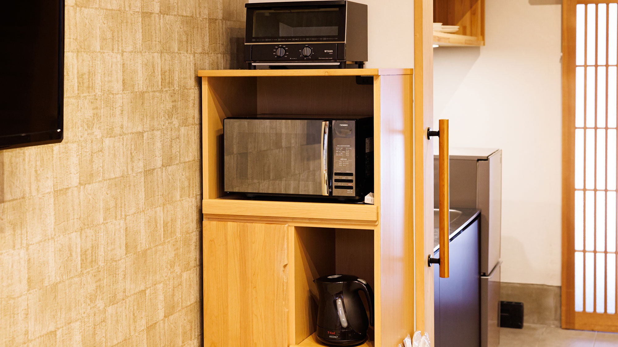 トースター、電子レンジ、ケトル