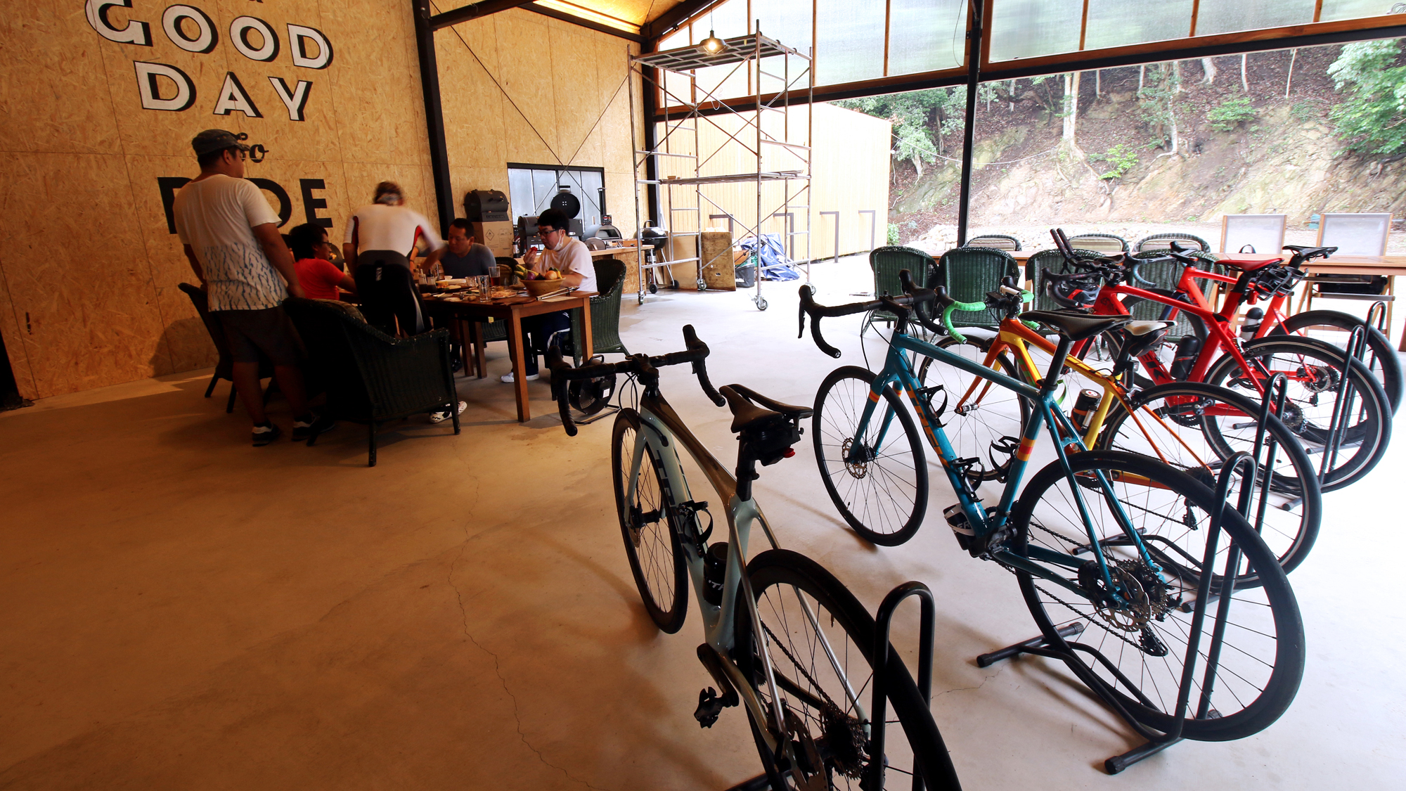 屋根付きBBQスペースで安心！皆でワイワイ楽しみましょうっ★