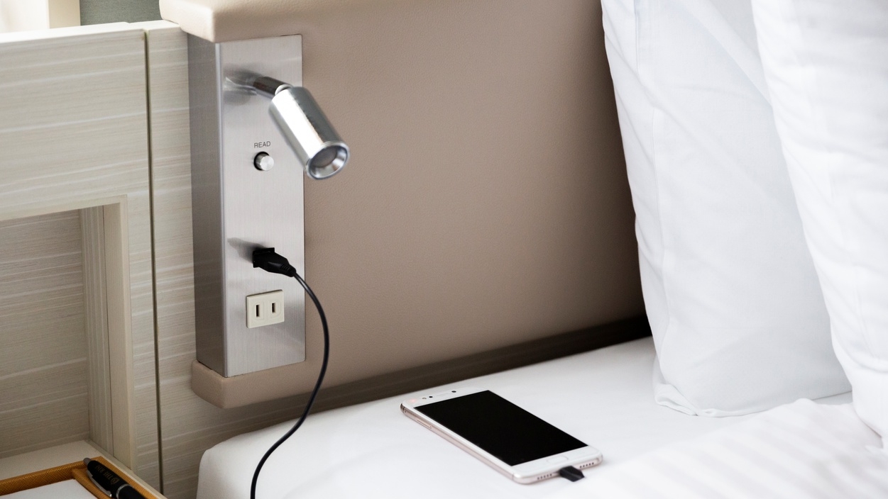 【朝食付き・お部屋おまかせ】お部屋指定なしでお得にステイ！最寄り駅：北新地駅徒歩5分・淀屋橋駅6分