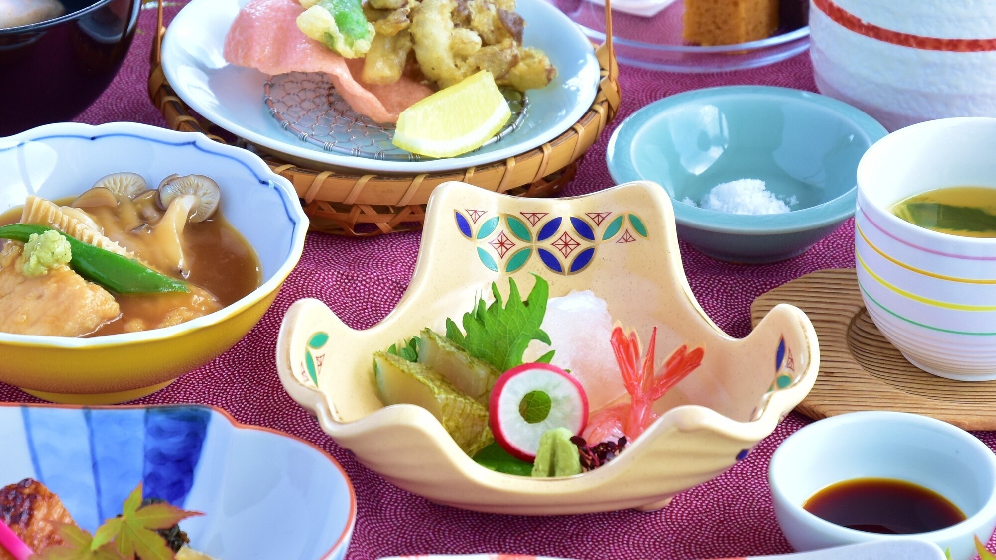 【秋薫る加賀料理】松茸入りキノコのかき揚げ、鶏の治部煮を味わう金沢の秋〜友禅〜
