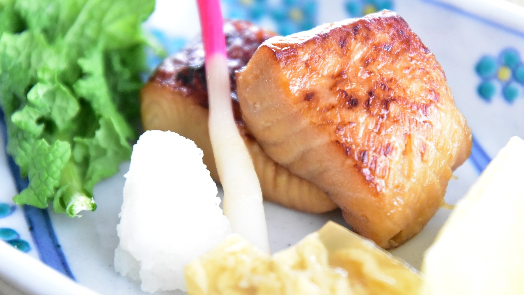 【清流香る夏の加賀料理】稚鮎の天麩羅、鶏の治部煮を味わう金沢滞在〜友禅〜