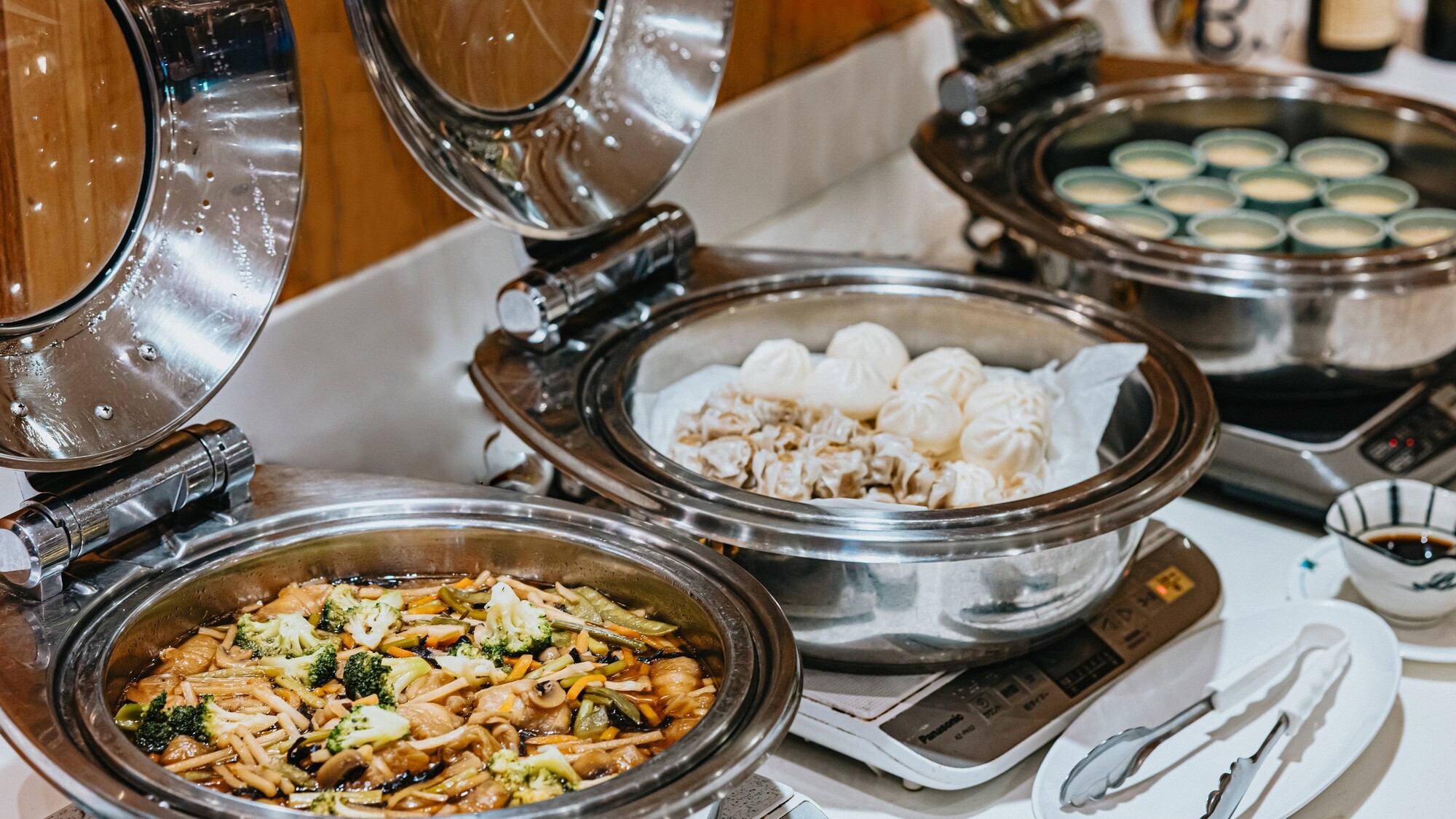 夕食バイキングイメージ