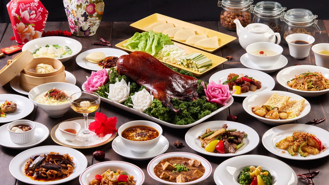 【四大中国料理フェア】四つの地方の中国料理を堪能！アルコール１ドリンク付（金土日限定・夕朝食付）