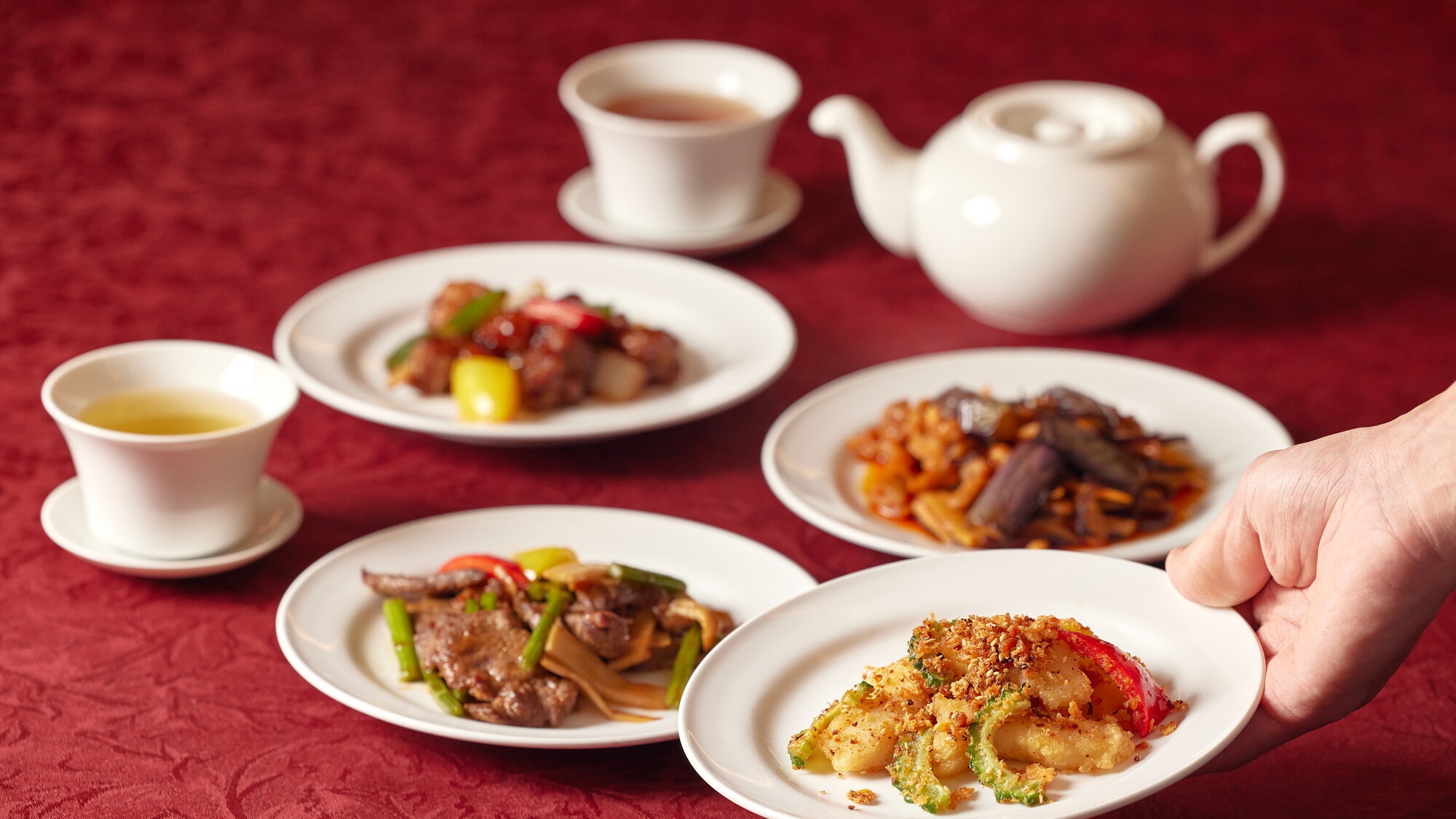 【四大中国料理フェア】四つの地方の中国料理を堪能！アルコール１ドリンク付（金土日限定・夕朝食付）