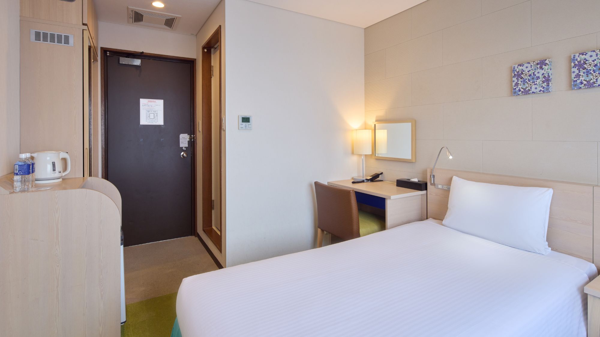 【メインタワー】コンパクトツインルーム 1～2名様に最適。使い勝手を一番に考えたシンプル