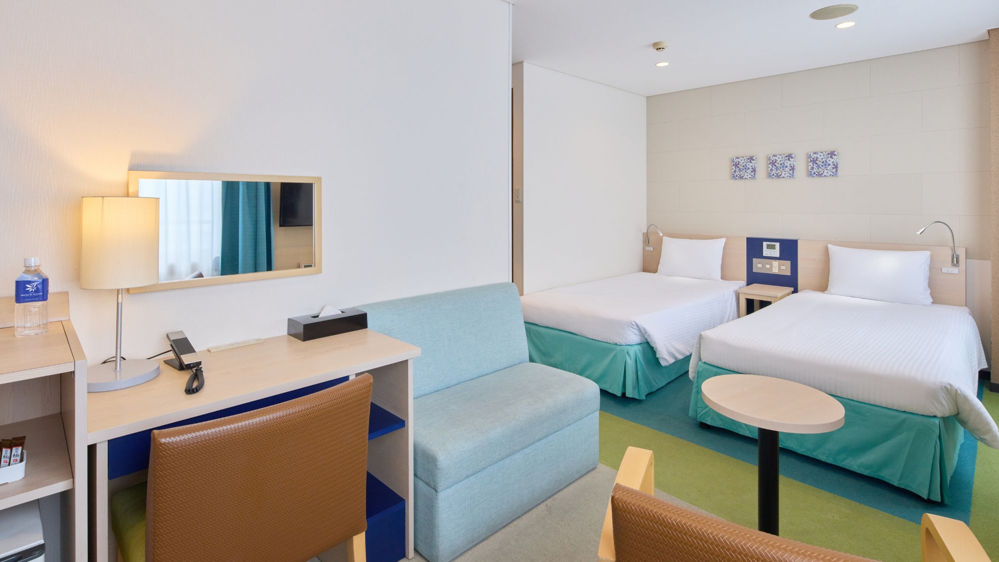 【メインタワー】エコノミーツインルームL字型の空間を活かしたっぷりスペースの洋室