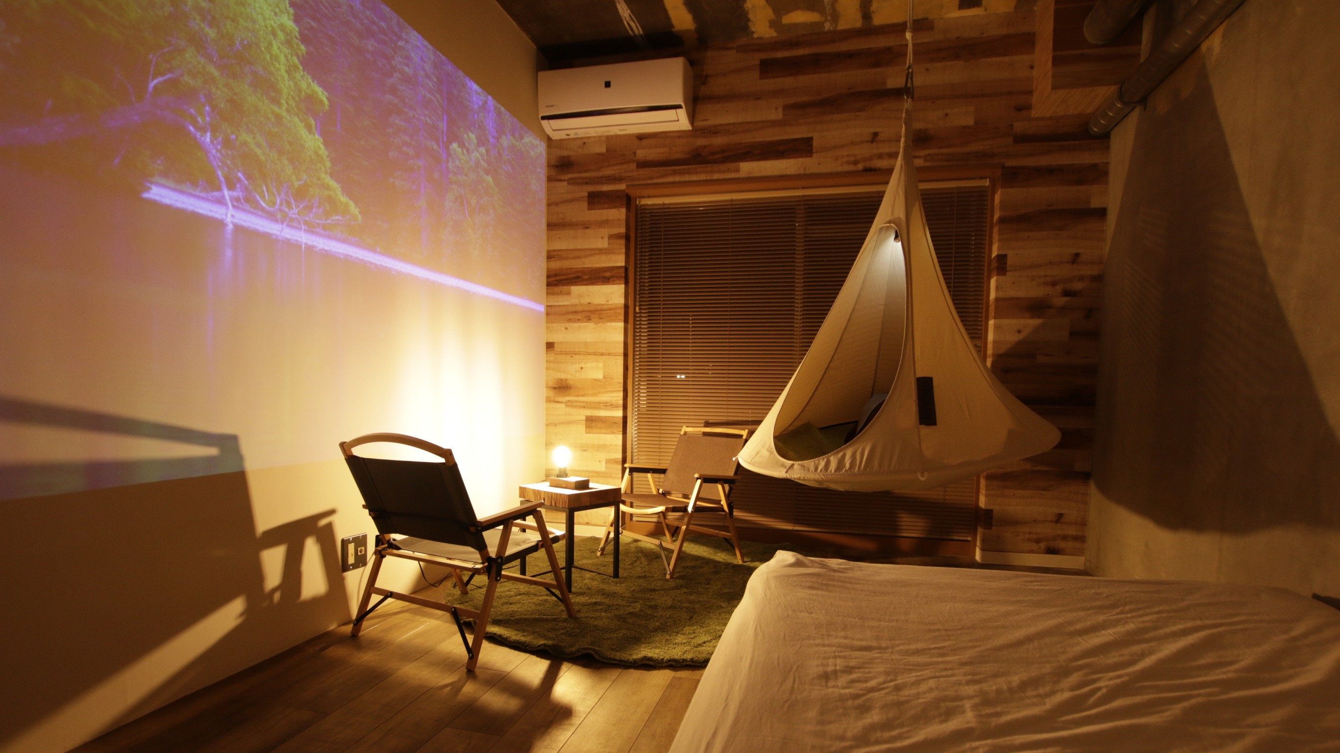 【個室】CAMP DOUBLE ROOM《BBQテラス付》　18.9㎡（定員3名）