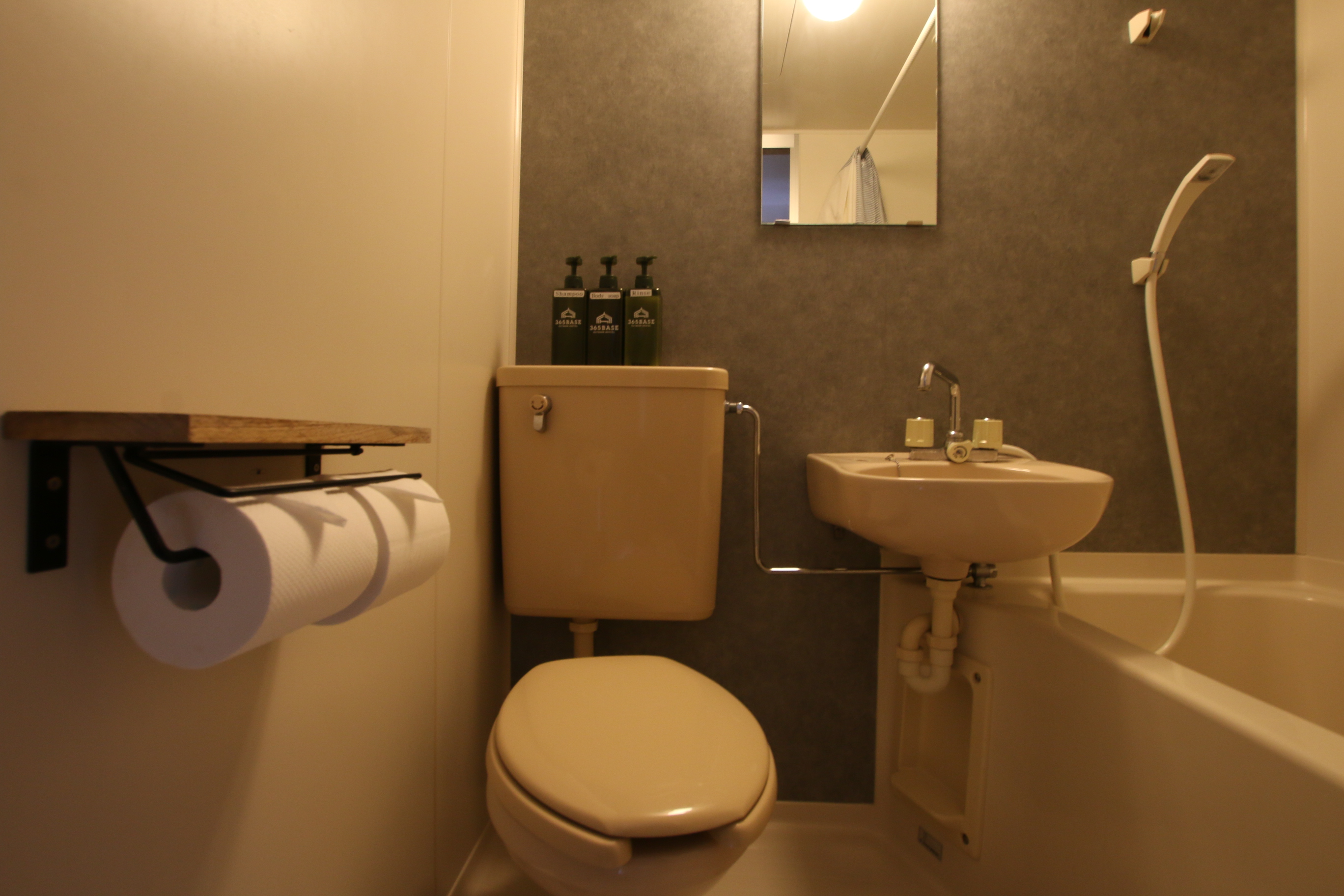 365BASE CAMP ROOM　浴室