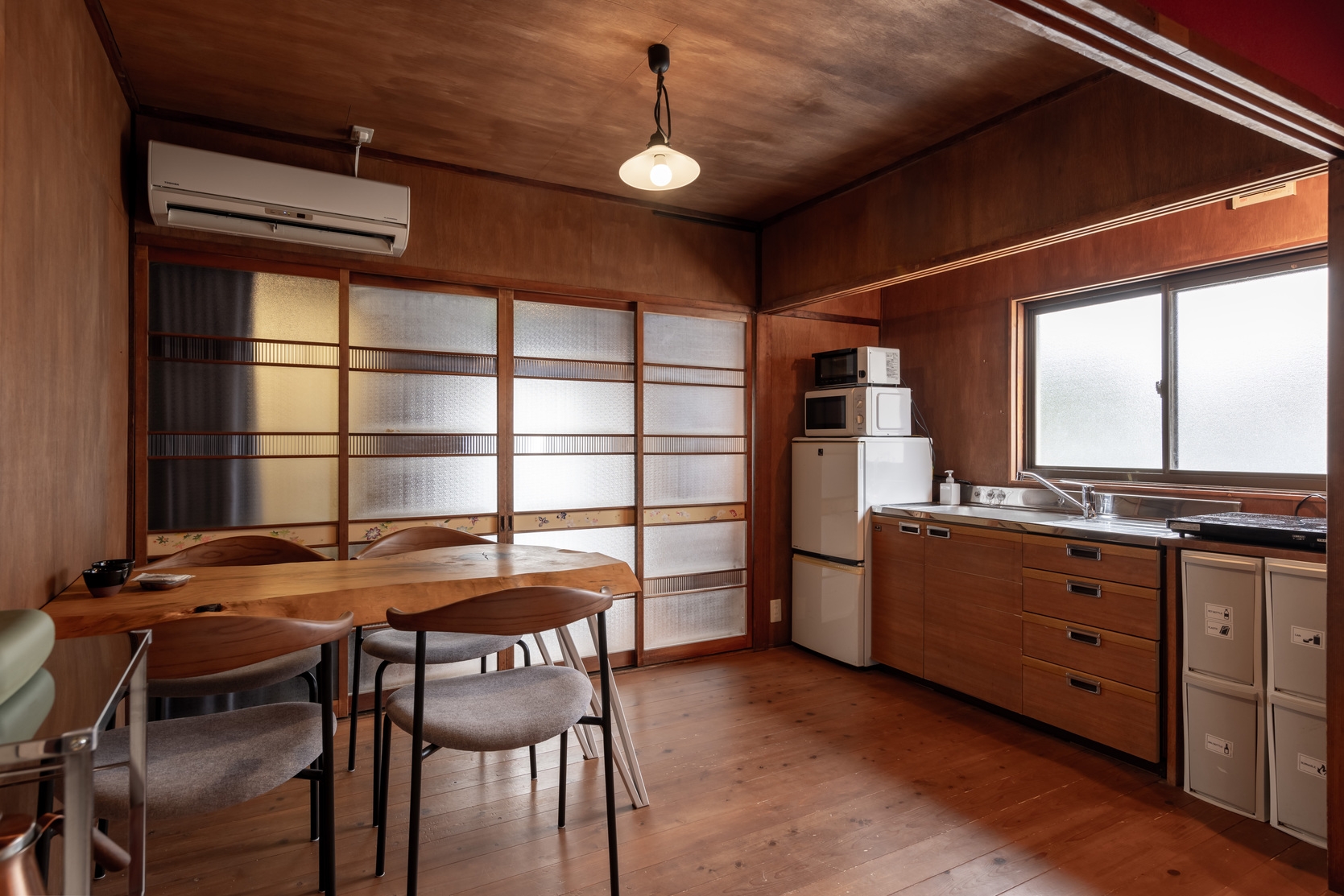 【基本プラン】加賀友禅を建築に取り入れた町家・定員2〜4名・Yuzen旅音