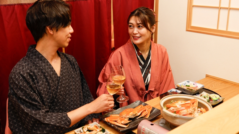 これぞ王道♪カニフルコース★茹でがに一匹姿盛り+かに刺身+備長炭焼きがに+かに鍋/貸切温泉×個室食