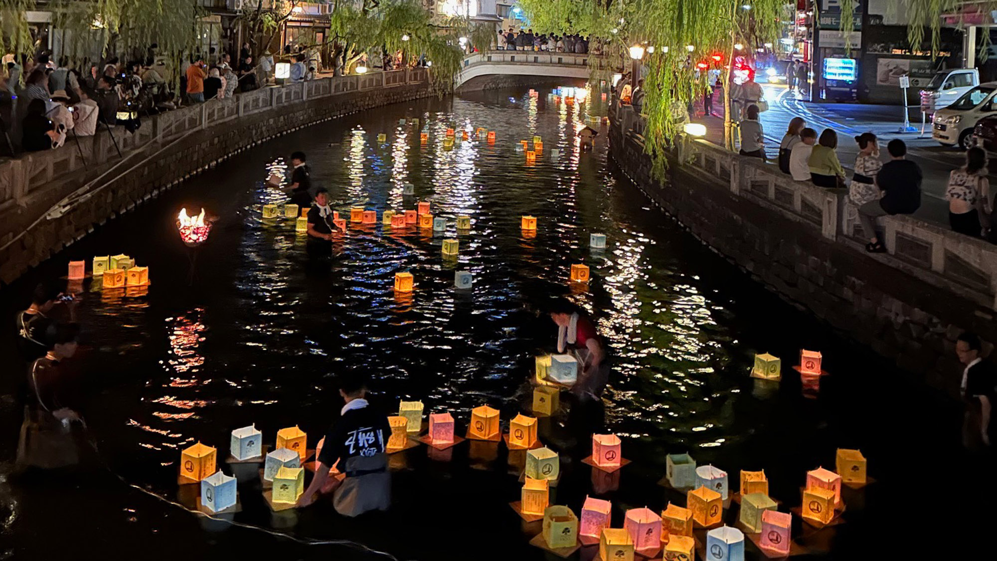 城崎夏物語　灯篭流し