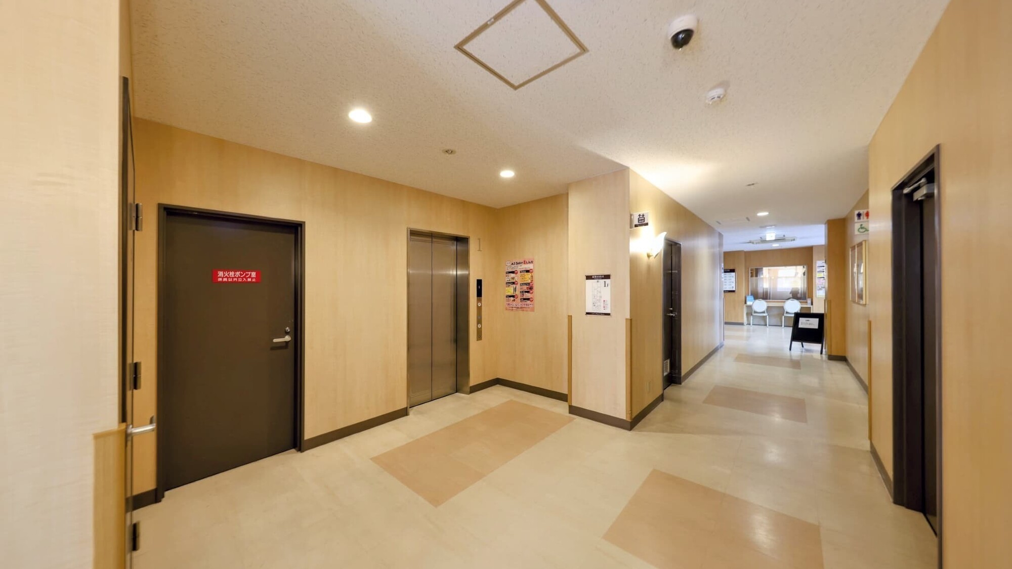EVホール1階