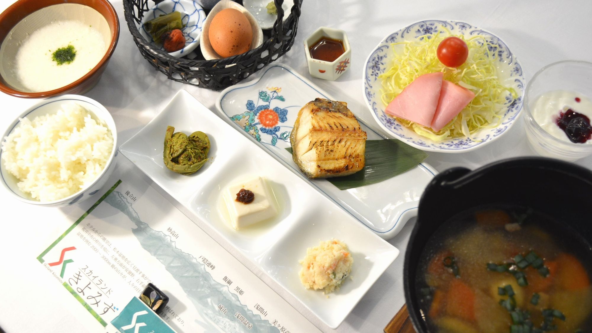 【1泊朝食】朝食は和食御膳♪レイトチェックイン21時までOK◇雲上の星空と松本平を一望！