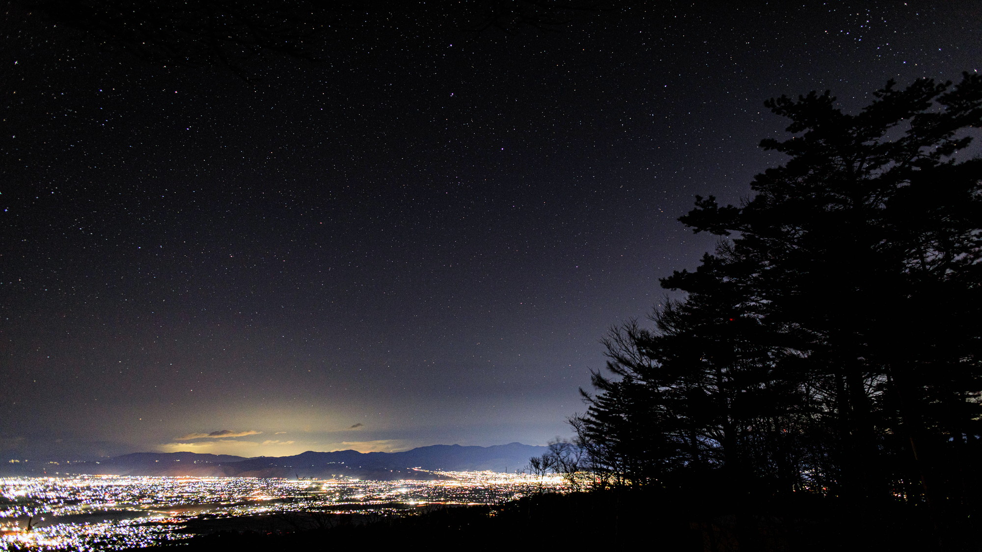 星空と夜景