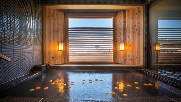 【貸切温泉50分／二食付】八坂の塔を遠望する貸切風呂で季節を感じる暦湯を