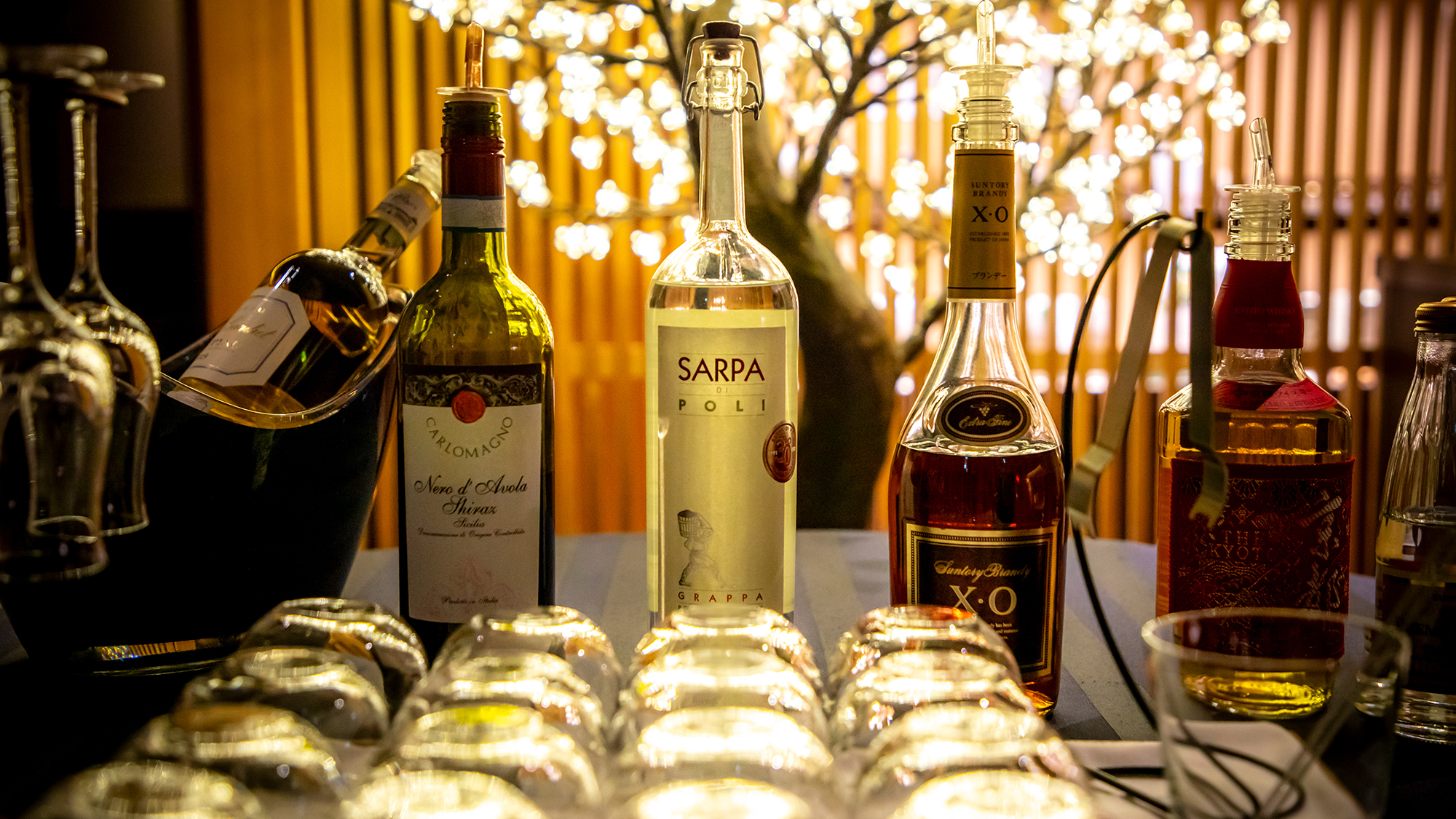 ウェルカムラウンジのディジェスティフサービス（グラッパ・ウィスキー・ワインなど／21時～23時）