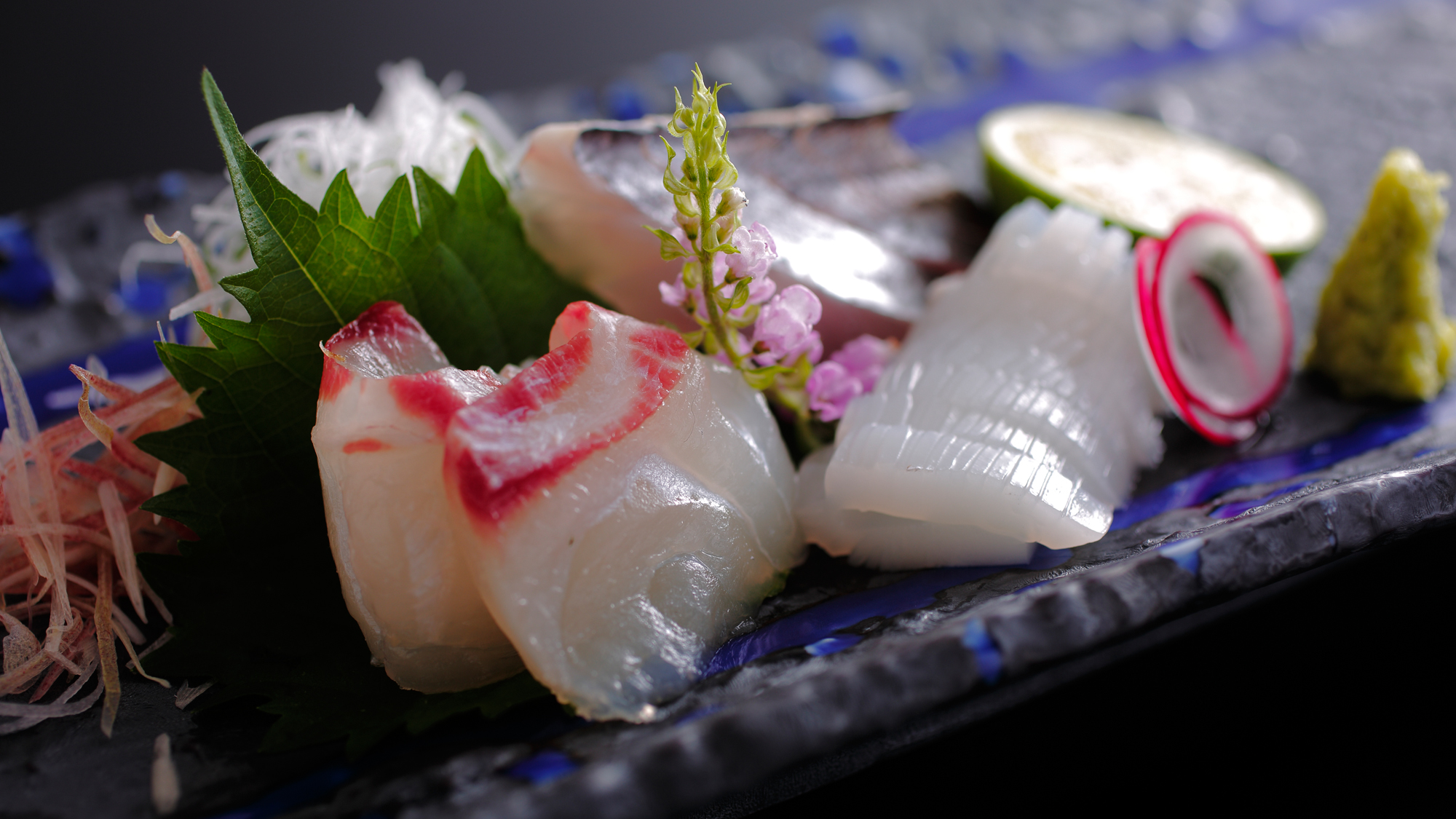 【ダイニング「清水茶寮」】夕食イメージ 明石の天然紅葉鯛、淡路の太刀魚、若狭のあおりいか