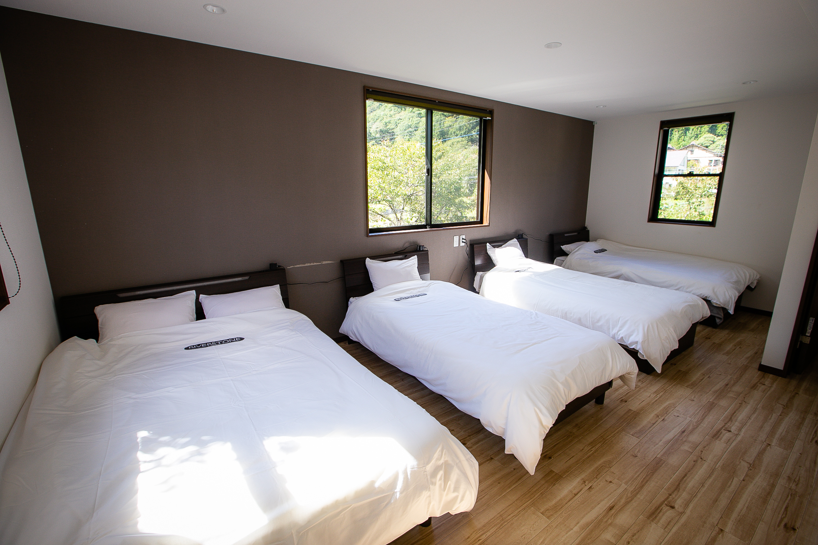 リバーストーン　ベッド