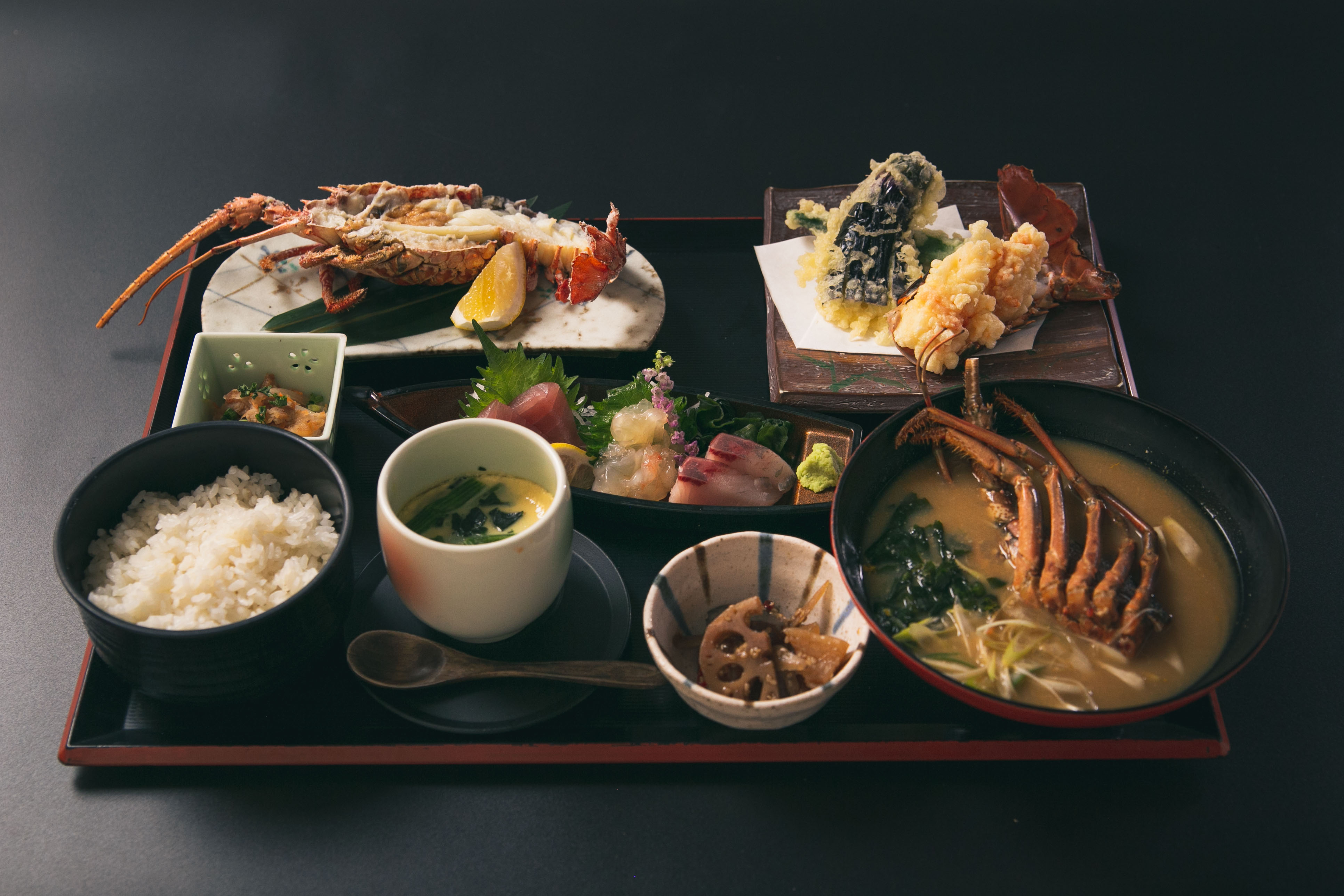 魚益　伊勢海老御膳