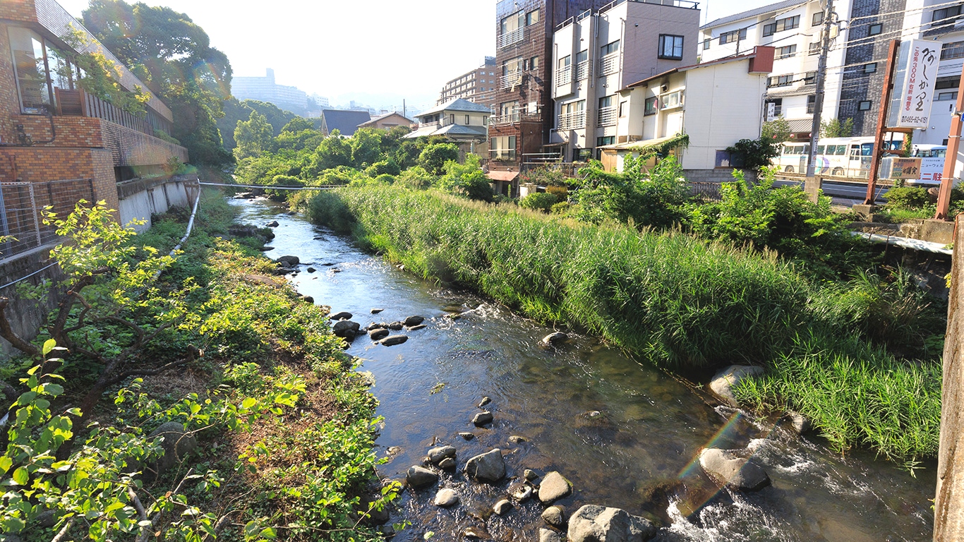 千歳川：徒歩ですぐ