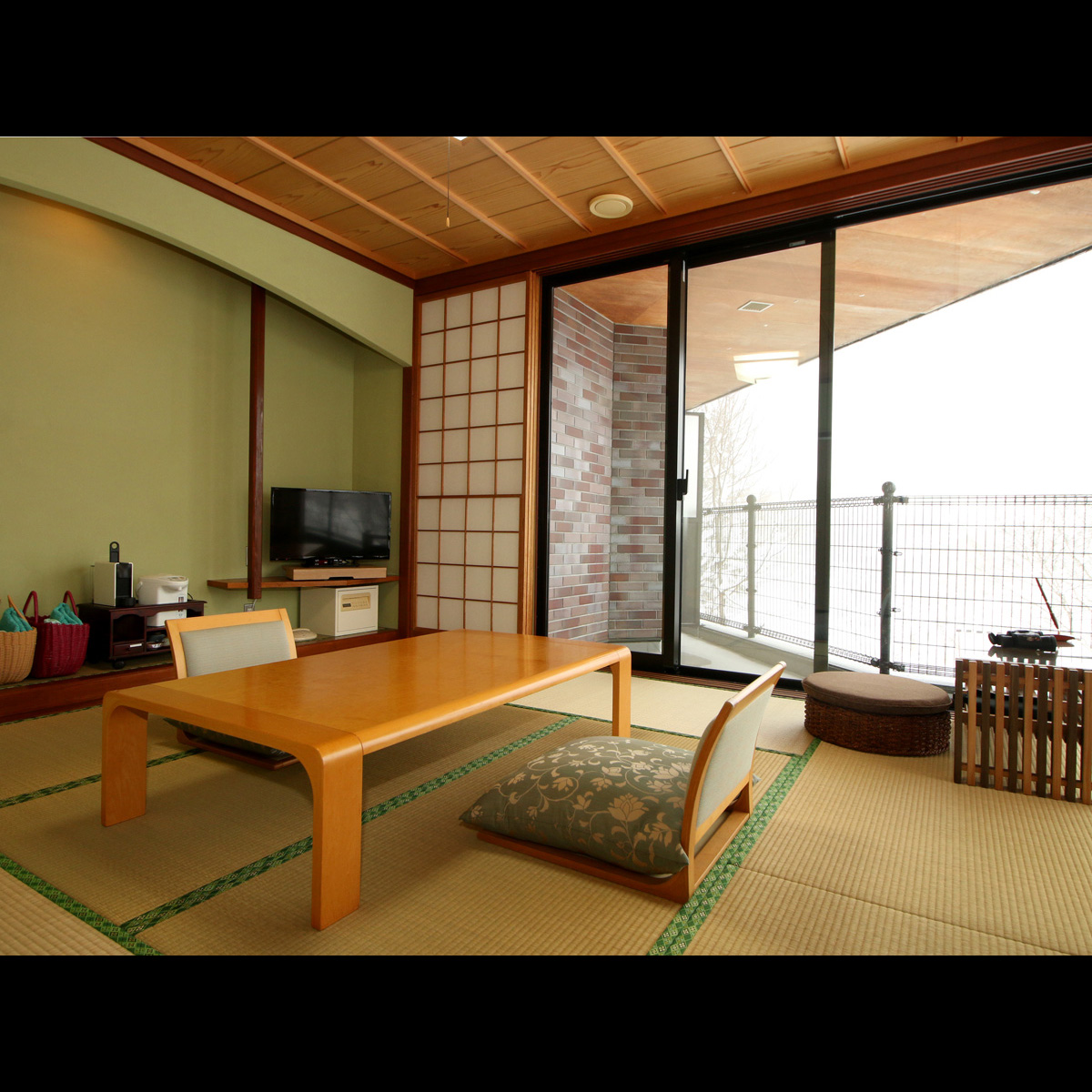 【特別室】ゆったりとした和室と独立した洋室のお部屋は贅沢な空間