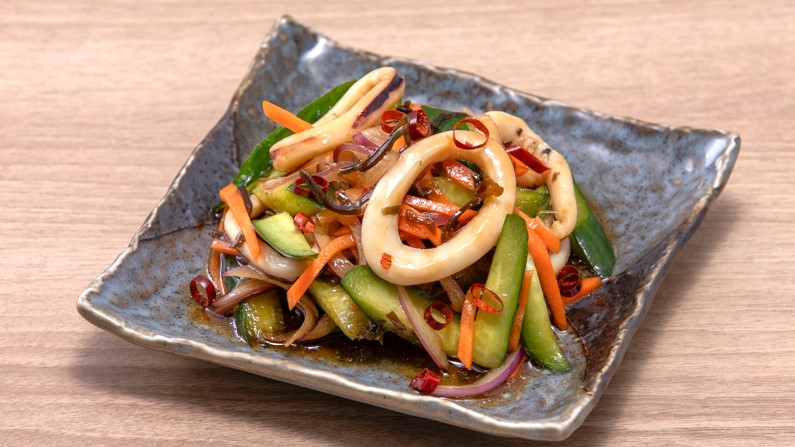 【朝食　冬メニュー】 烏賊と胡瓜のピリ辛塩昆布和え