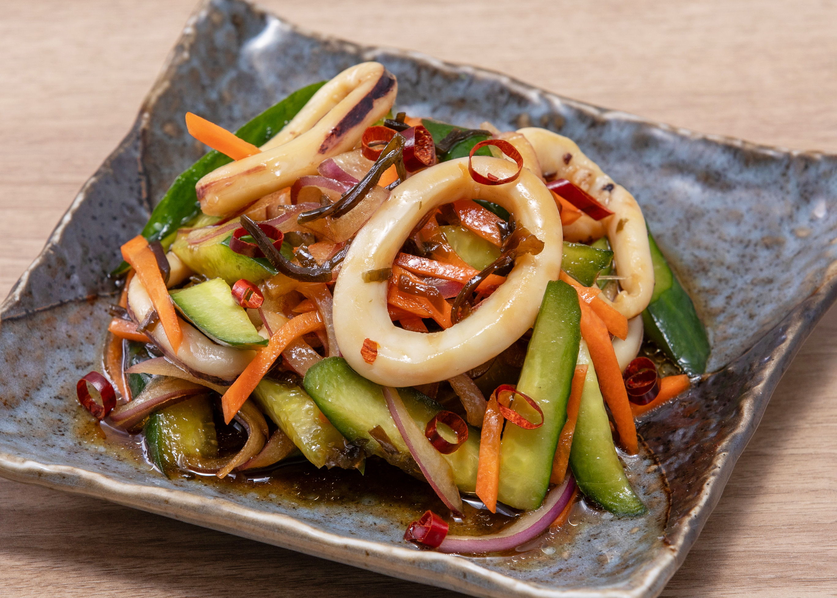 【朝食 | 冬メニュー】烏賊と胡瓜のピリ辛塩昆布和え