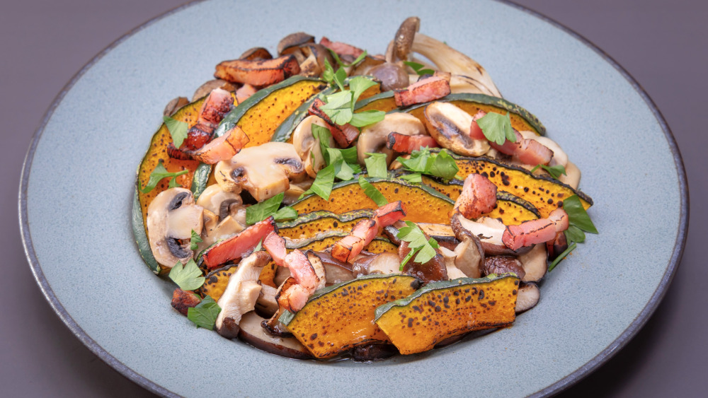 【朝食 | 秋メニュー】茸と南瓜のガーリックマリネ