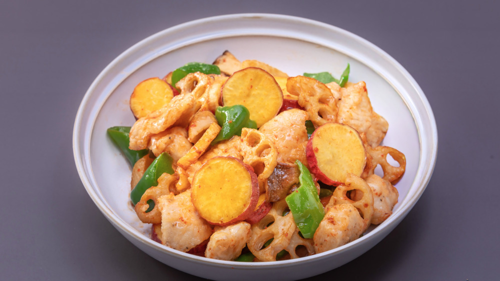 【朝食 | 秋メニュー】鶏胸肉と秋野菜の甘酢あんかけ