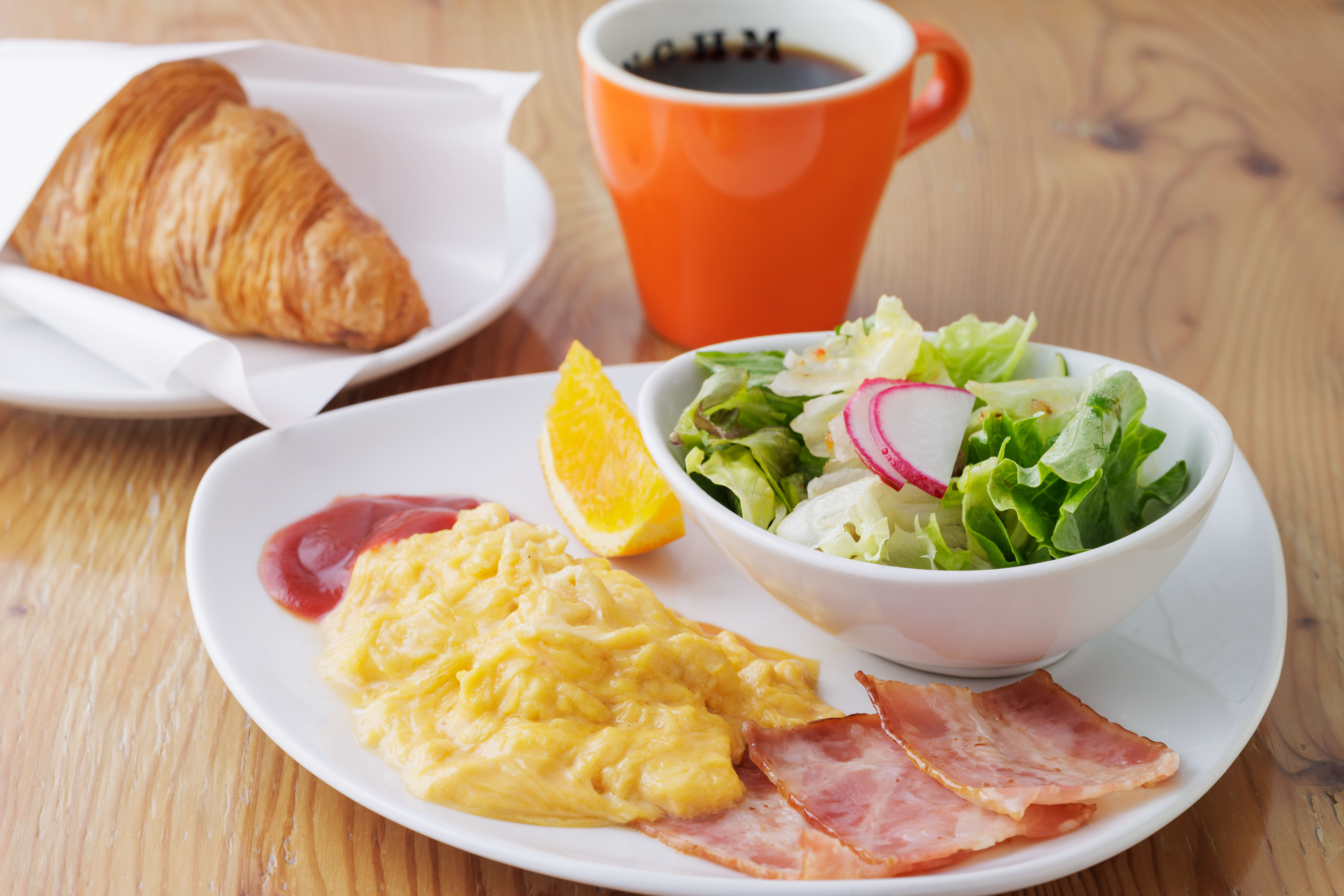 朝食