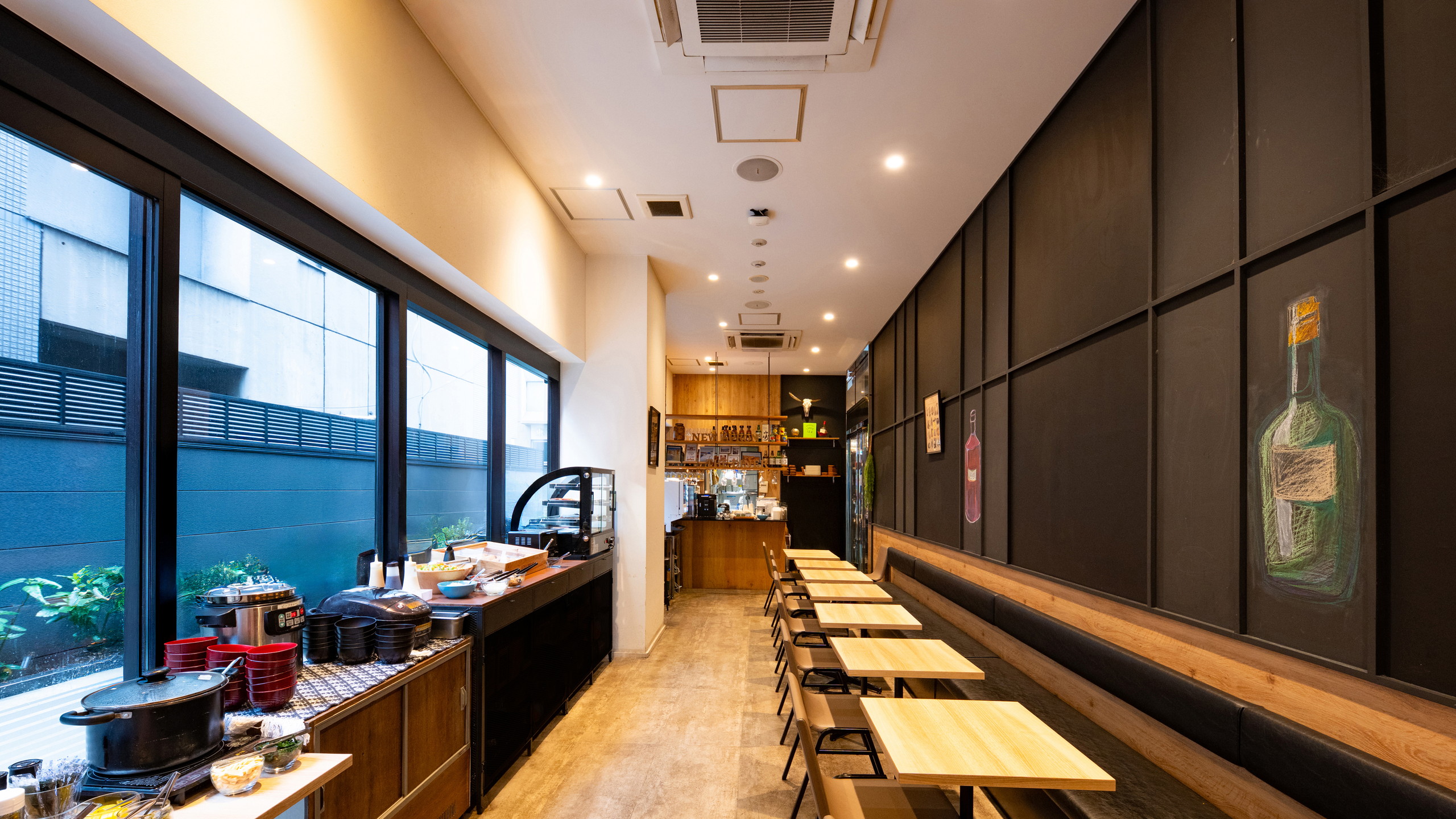 朝食店内
