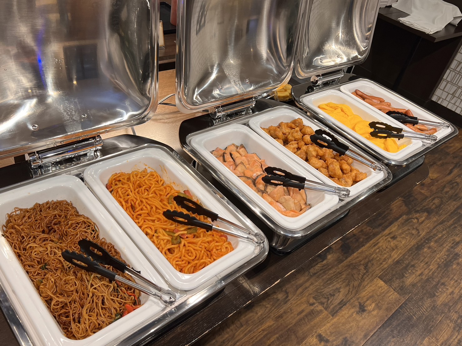 【1,000円朝食バイキング】 朝6時から10時まで、単品20品以上のお得なバイキング