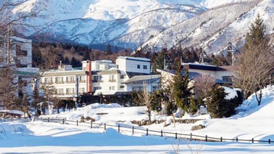 *【周辺景観・冬】白馬五竜スキー場まで徒歩約10分の立地