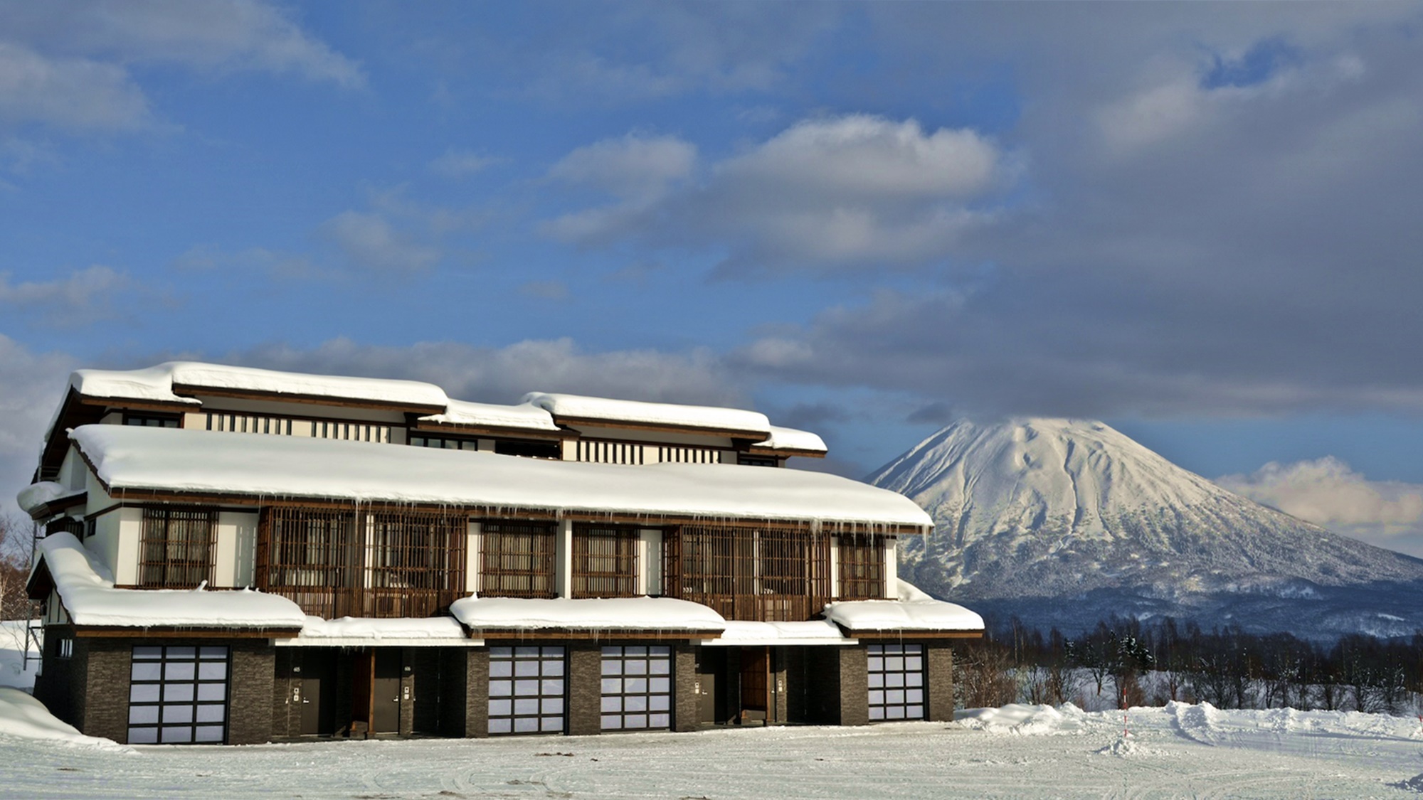 *[外観・冬]豪華なデザイナーズタウンハウスで世界有数のパウダースノーを堪能！
