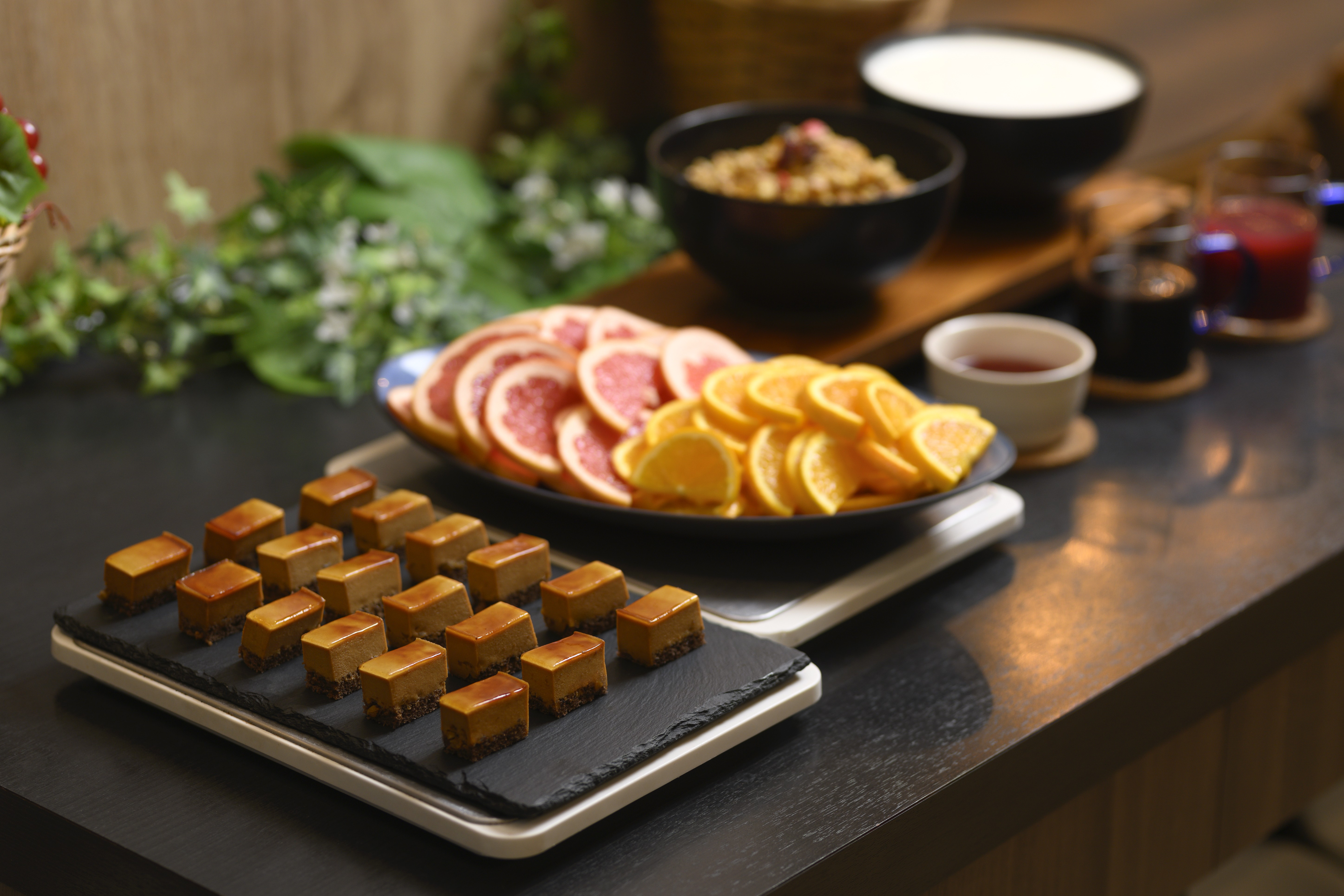 デザートコーナー（日替わりケーキやフルーツ・ヨーグルト）