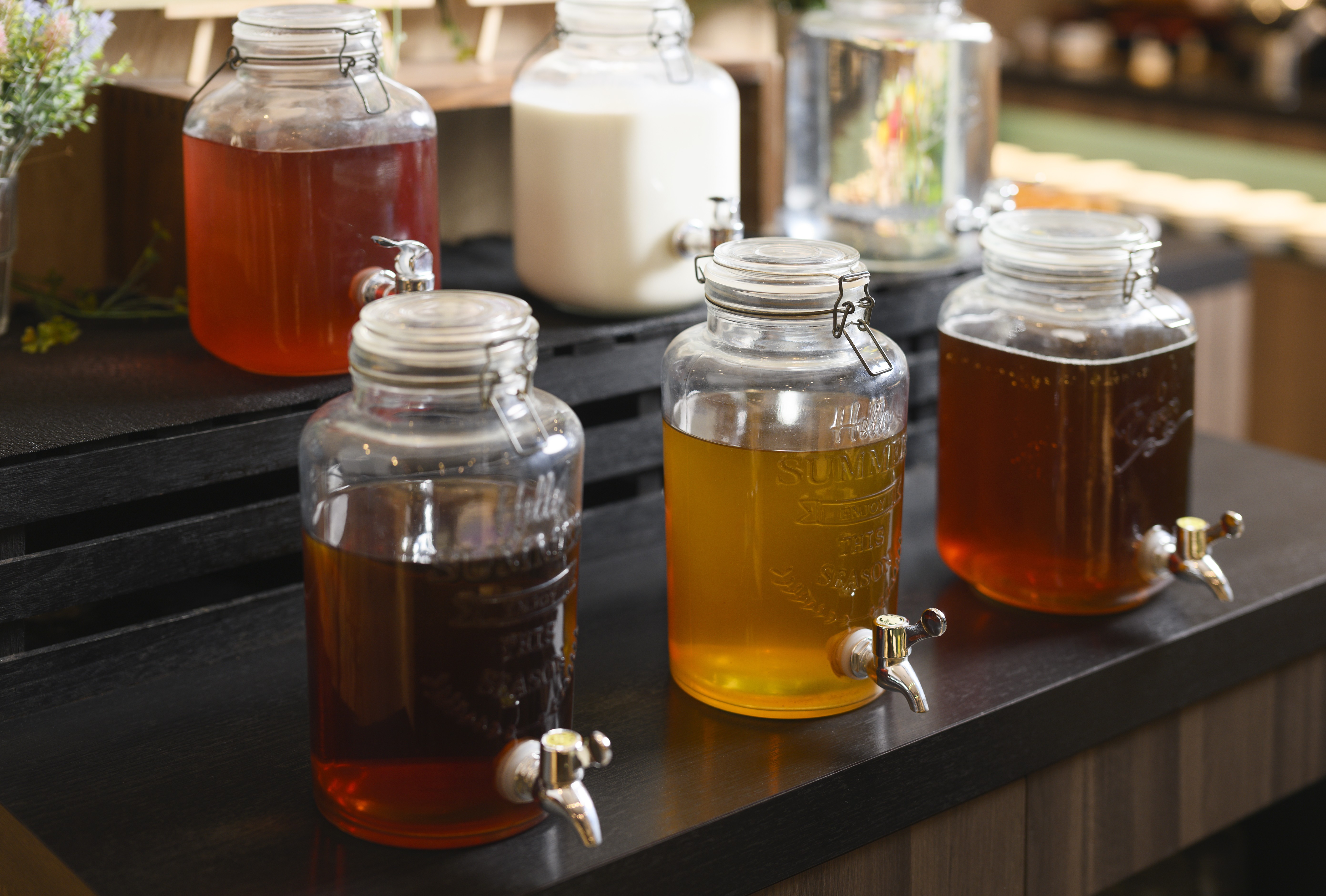 ドリンク（フルーティス、オーガニック紅茶、お茶、牛乳）