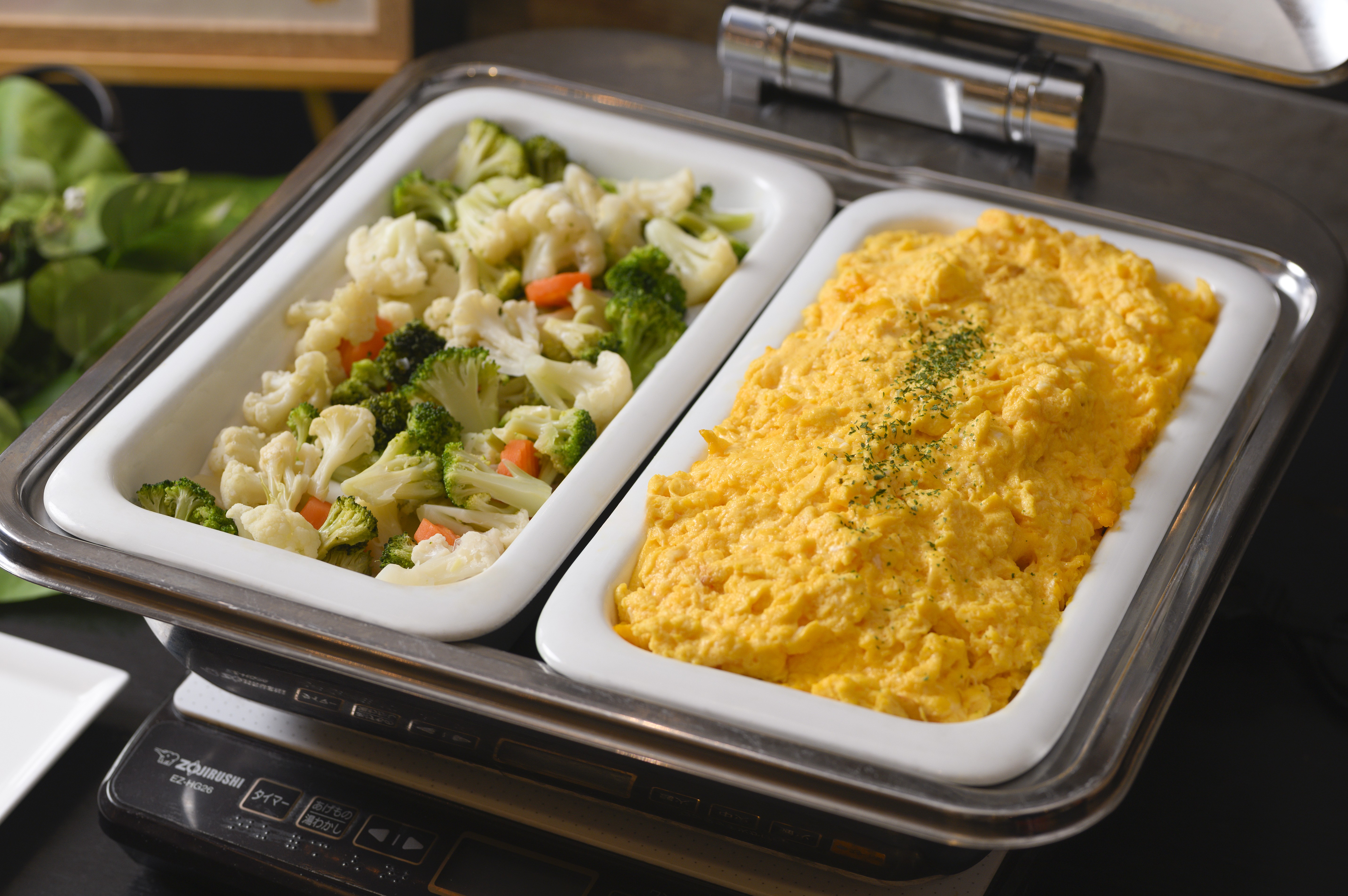 スクランブルエッグと温野菜（日替わり）