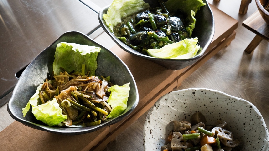 【ファミリーやご友人でのご利用におすすめ】ツインルーム2室で隣室or向かい部屋確約プラン◆朝食付き◆