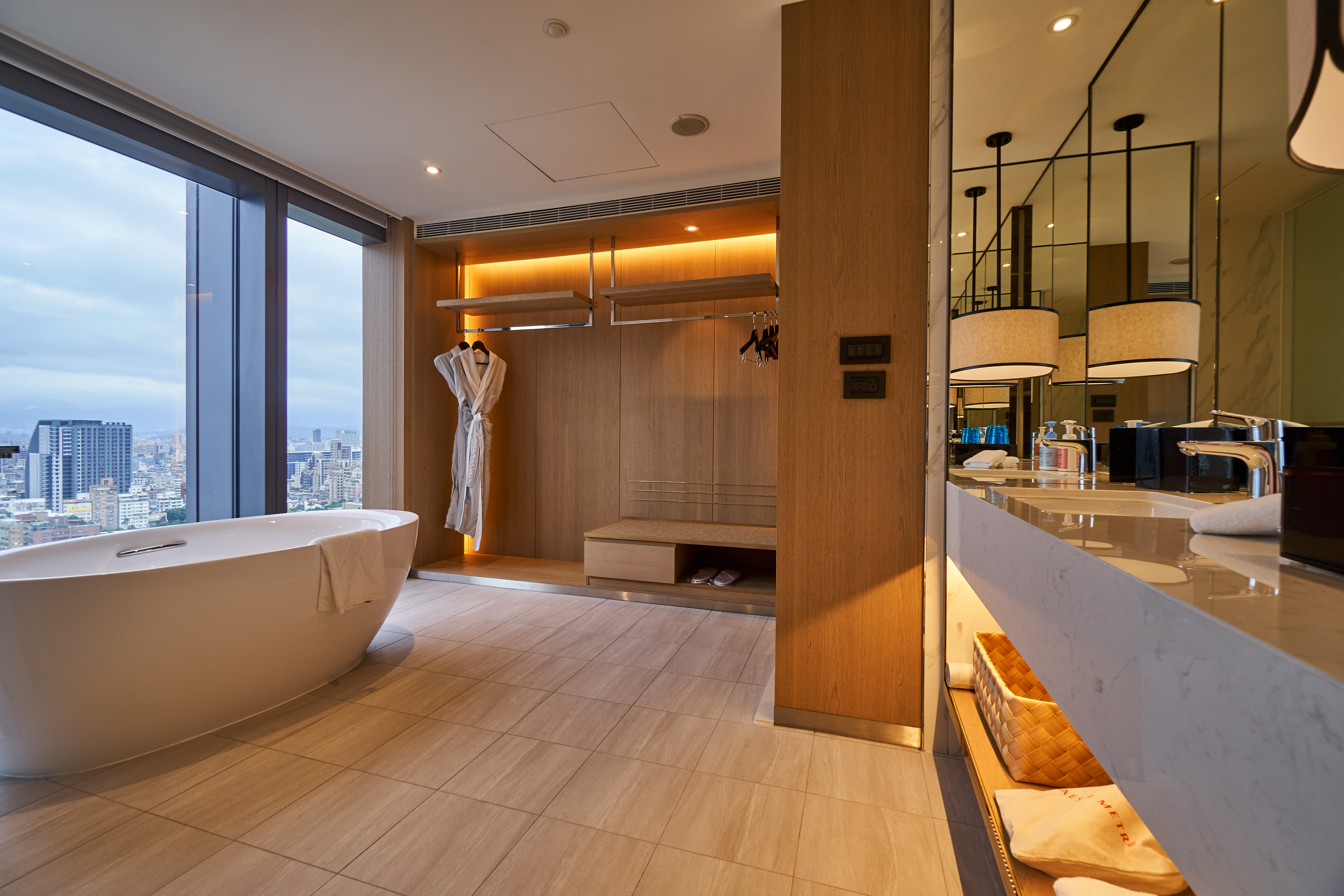 デラックススイート（エレガント）