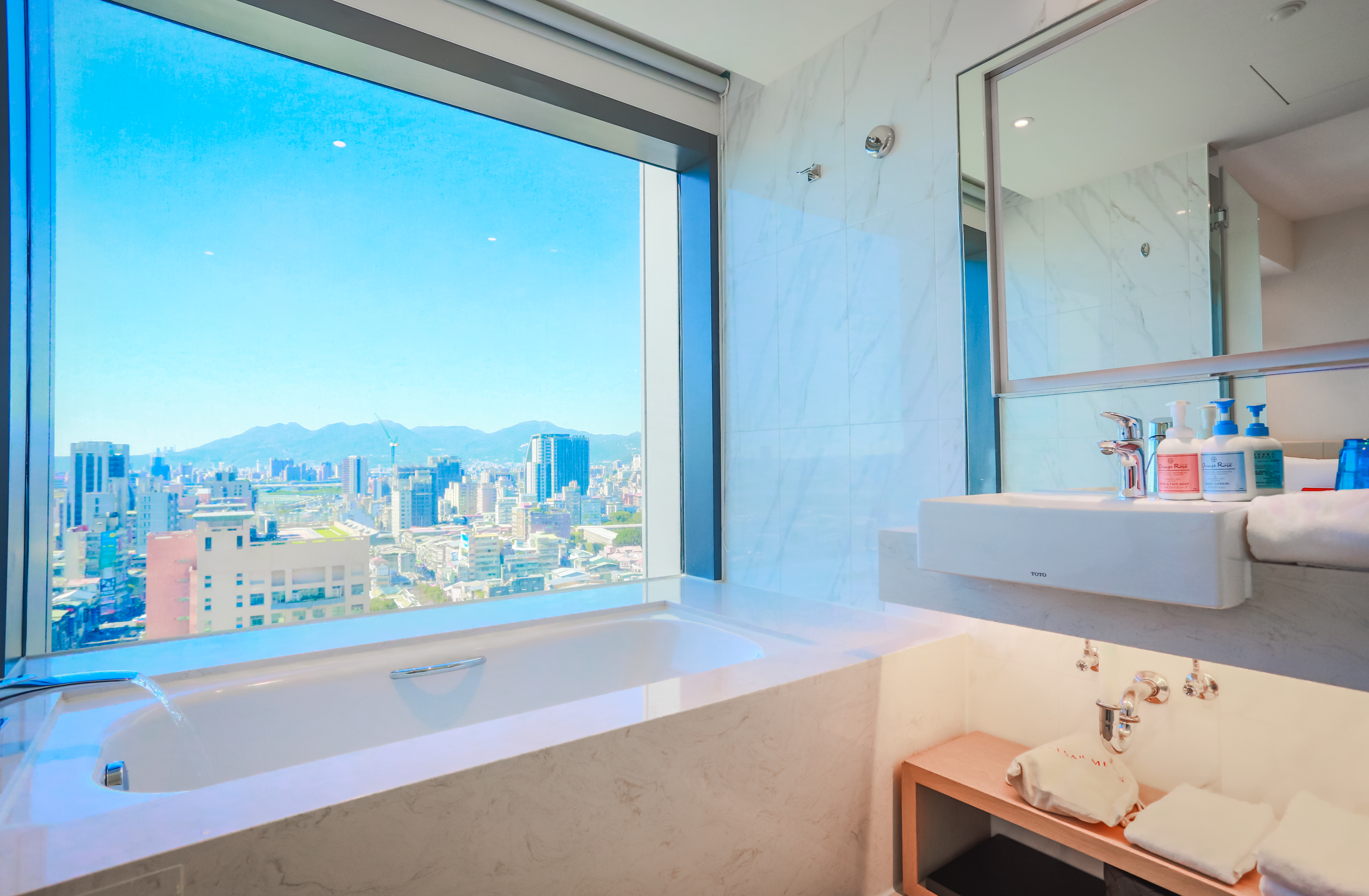 ファミリースイート（ラグジュアリー）