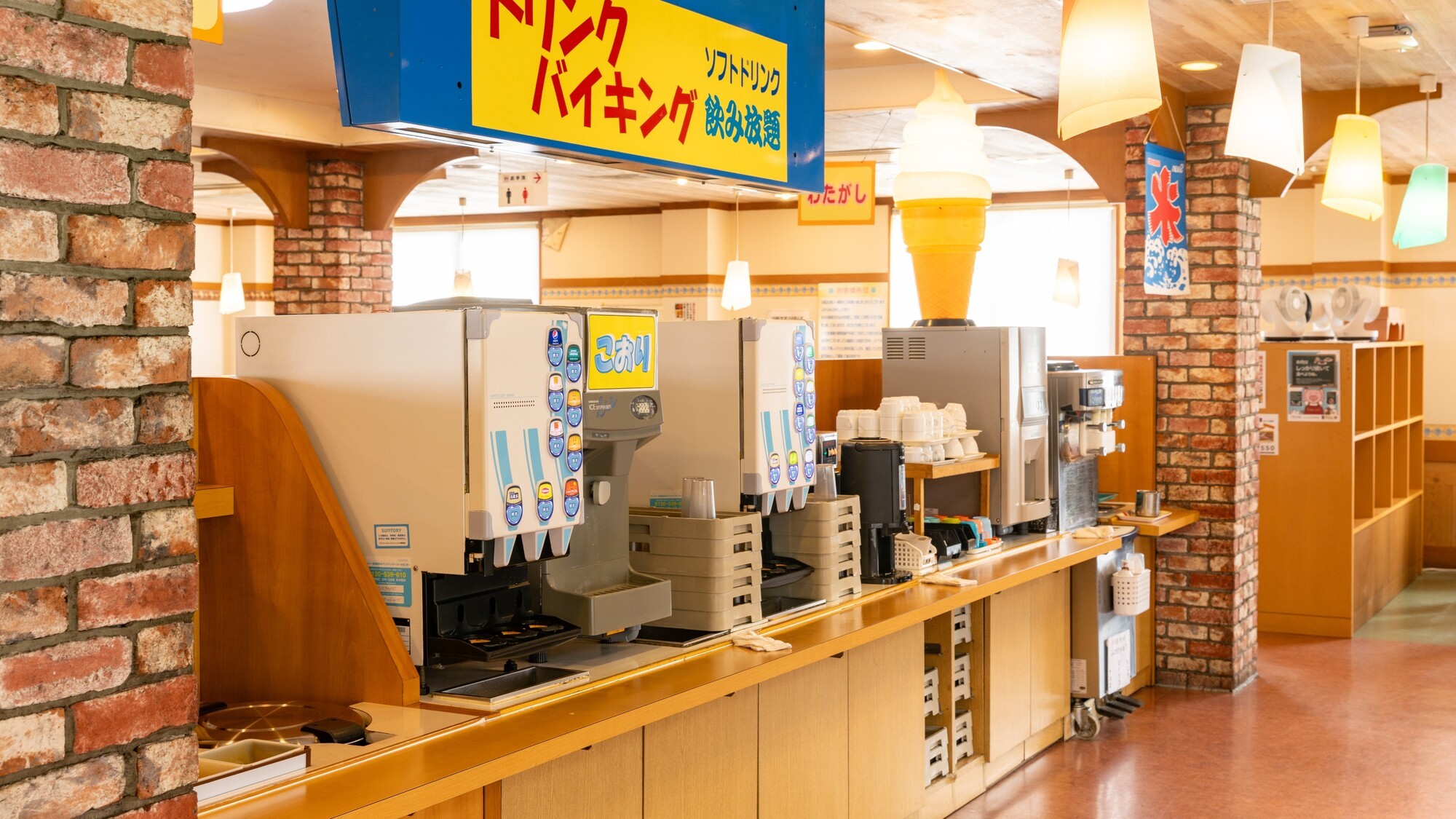 お祭り一番館　店内