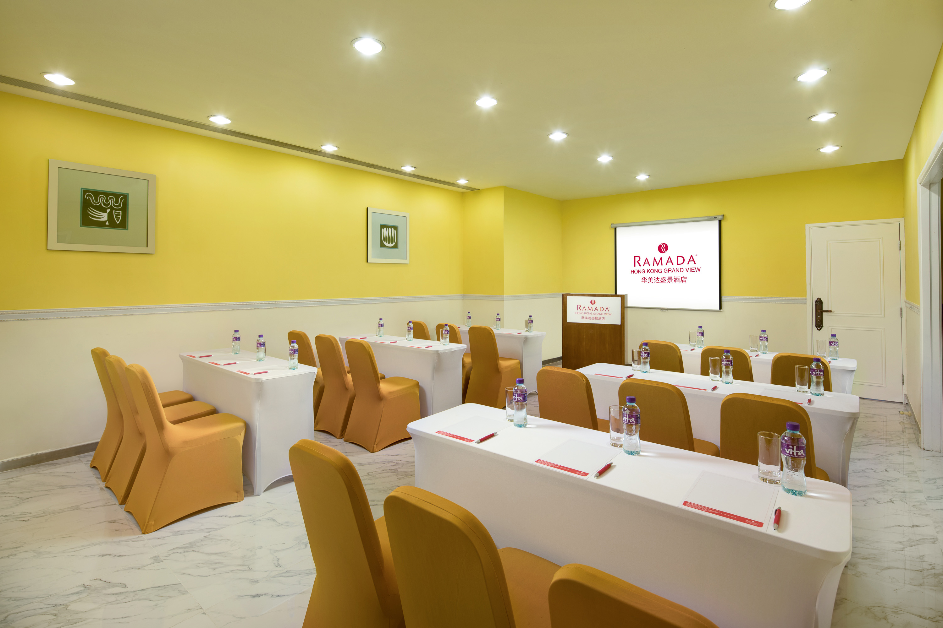 会議室　Meeting Room