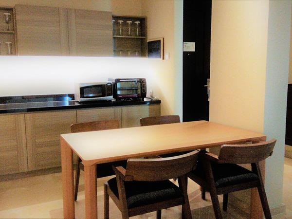 スイートルーム キング(117平米)ダイニングスペース