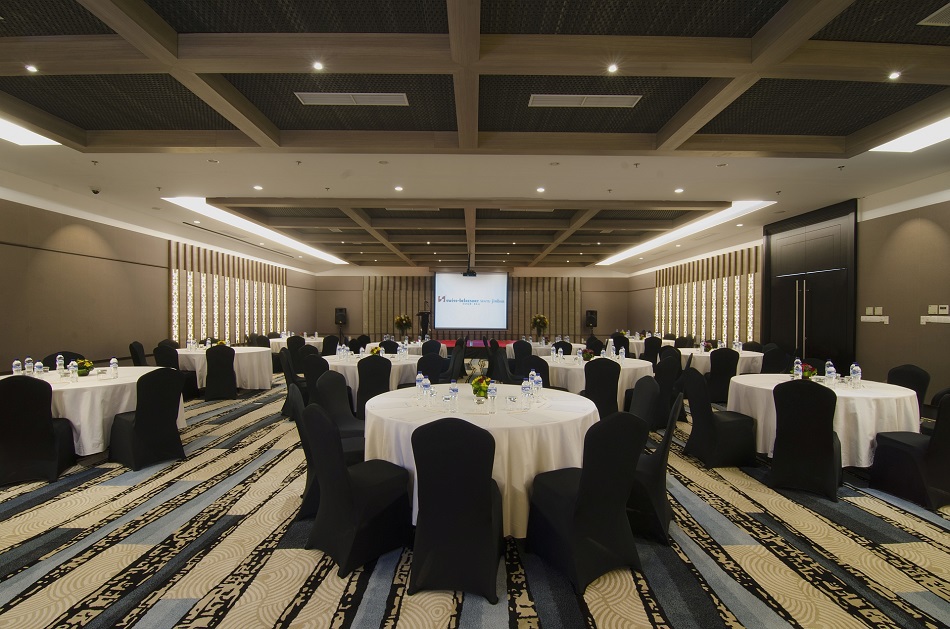 ボールルーム（多目的ルーム）