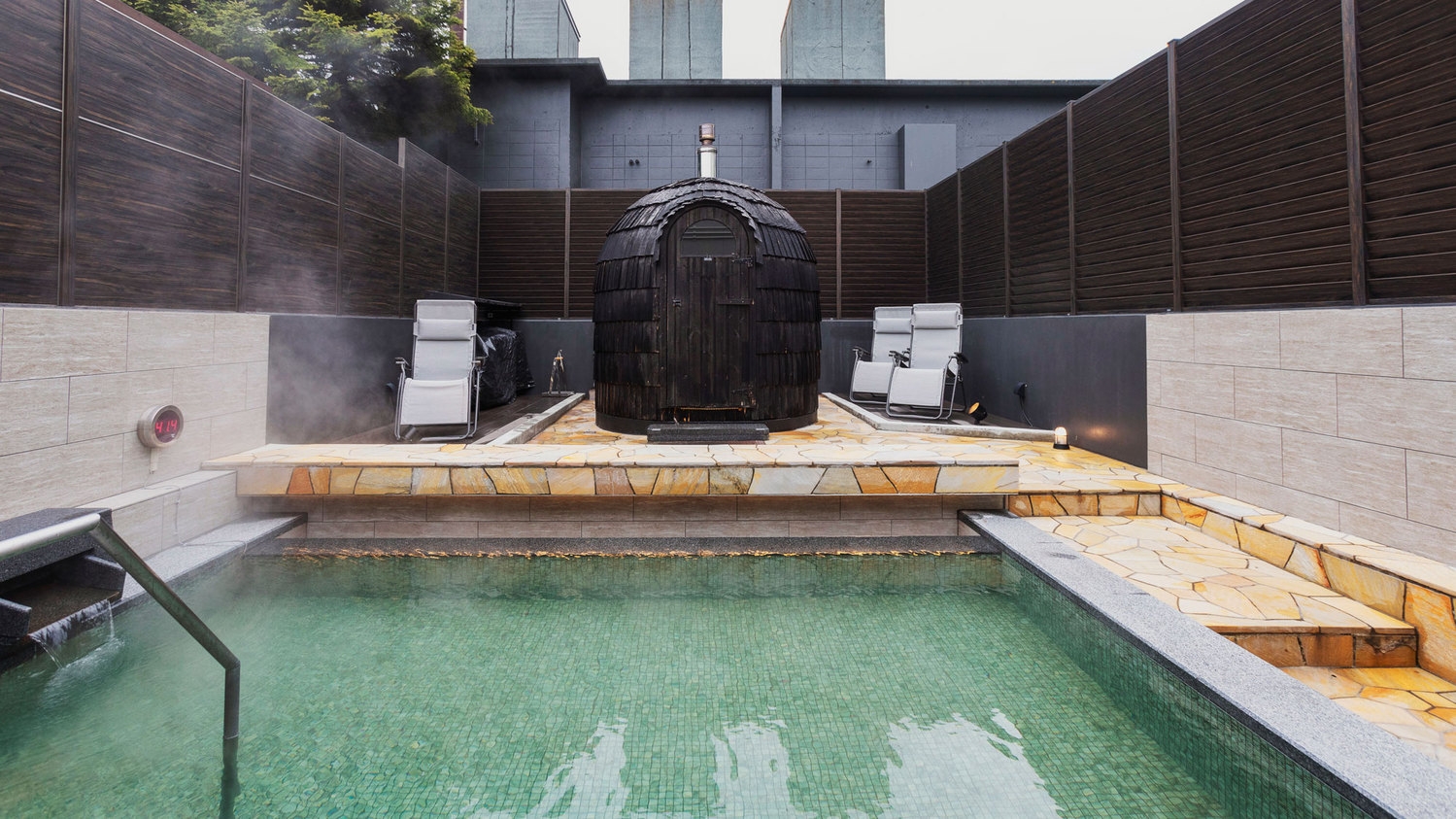 【サウナイキタイ】グループホテル内で使える無料サウナパスポート付！　2食付