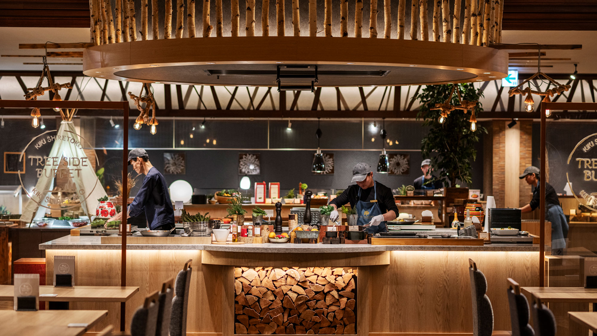 【レストラン】ツリーサイドブッフェ